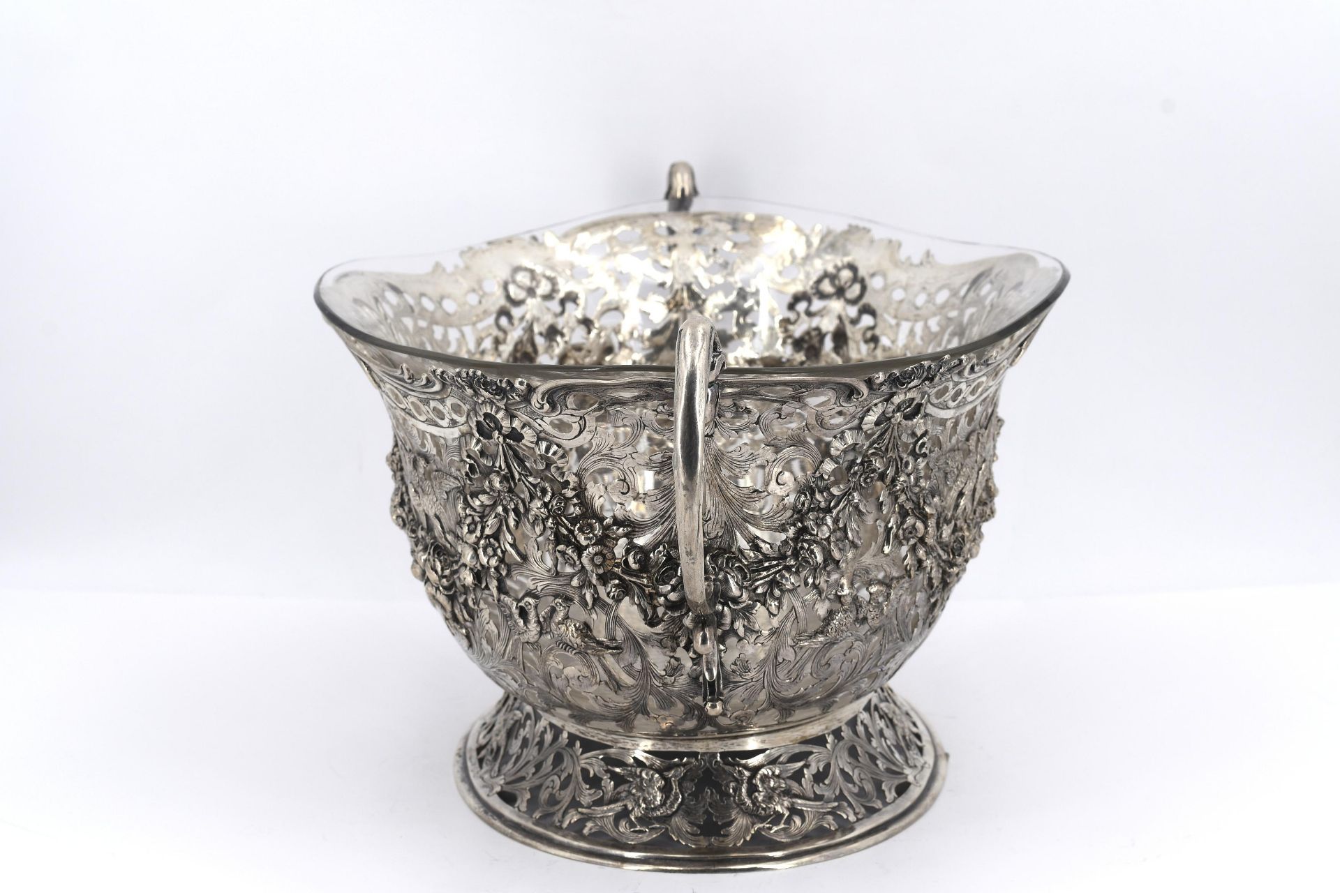 Pair of magnificent large silver bowls with garlands and birds of paradise - Image 6 of 21