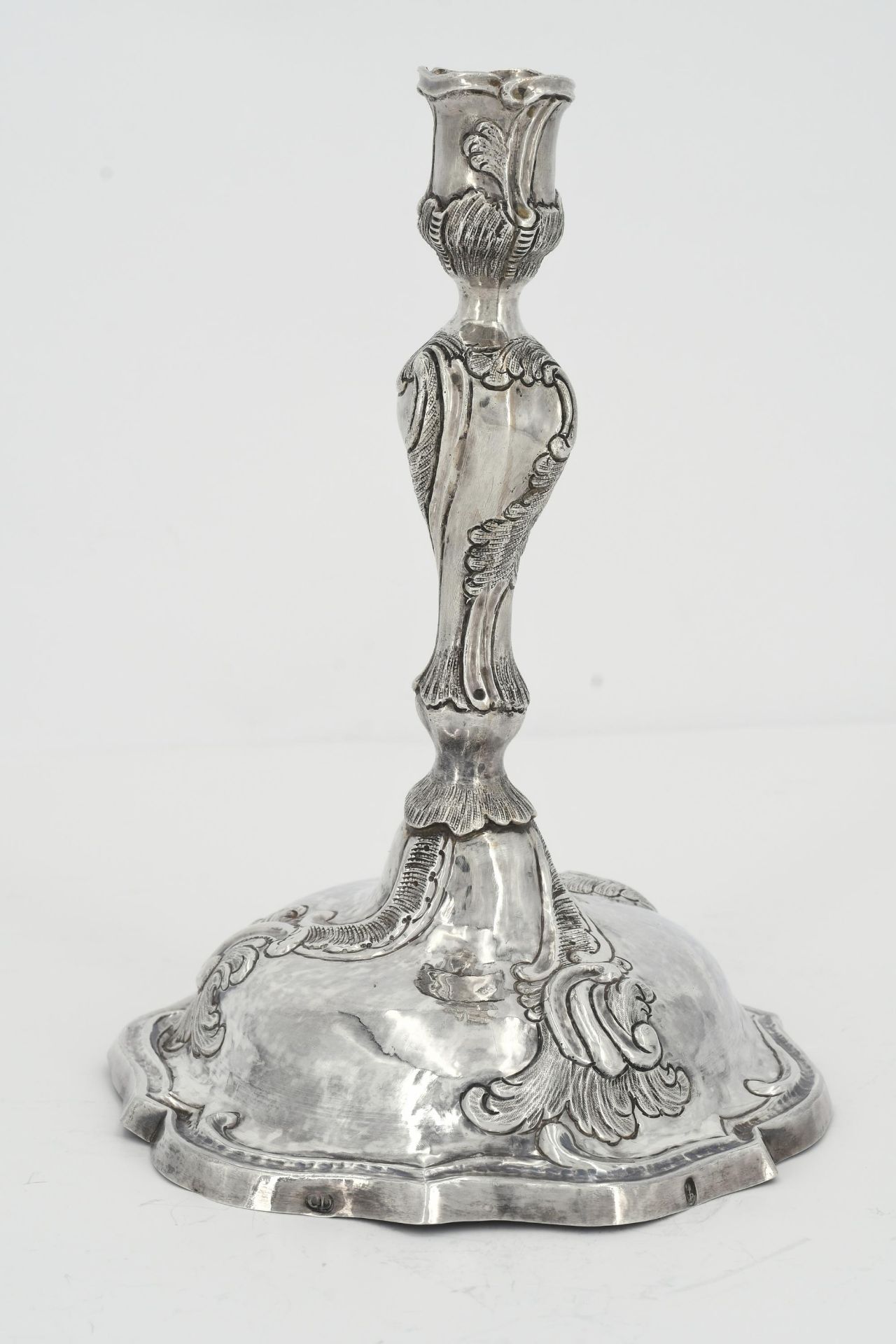 Rococo silver candlestick - Image 4 of 7