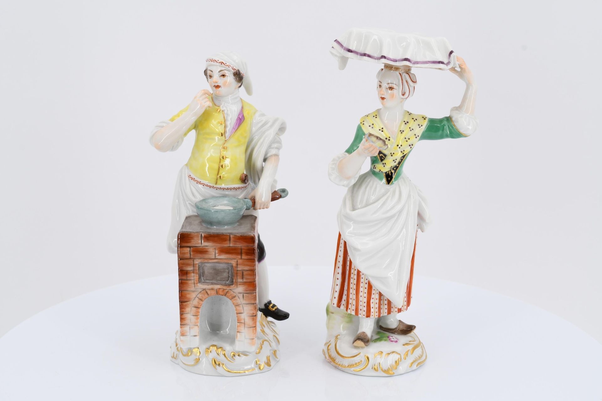 12 porcelain figurines from a series "Cris de Paris" - Image 2 of 27