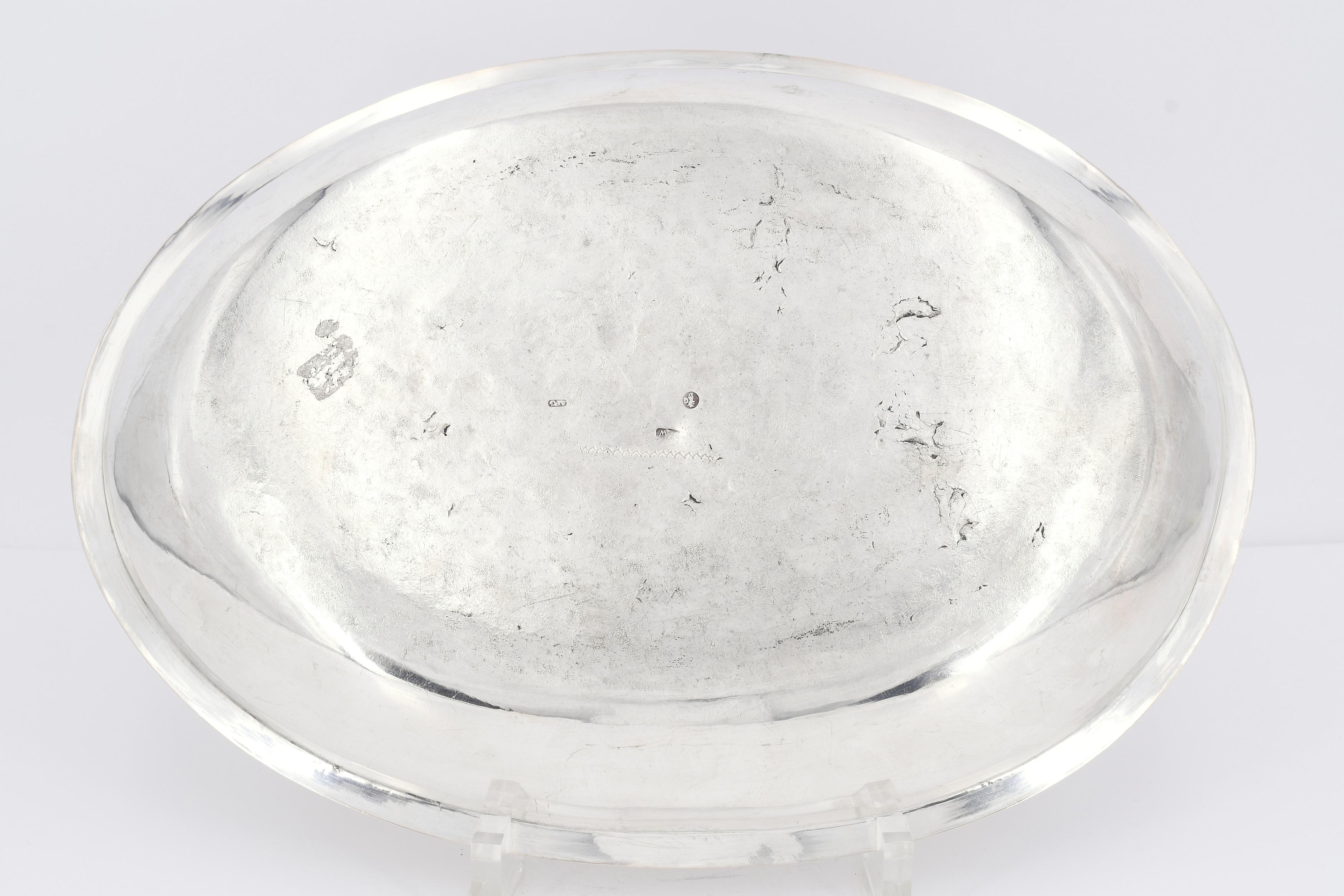 Oval silver serving dish with serrated rim - Image 3 of 4