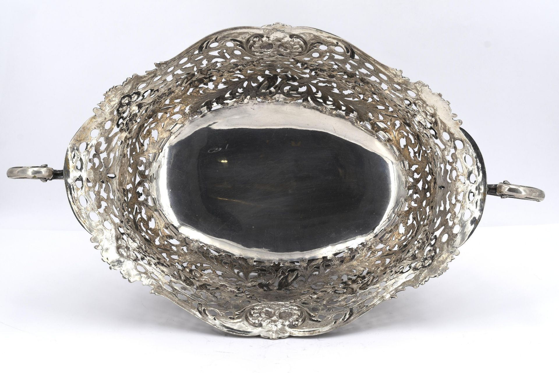 Pair of magnificent large silver bowls with garlands and birds of paradise - Image 9 of 21