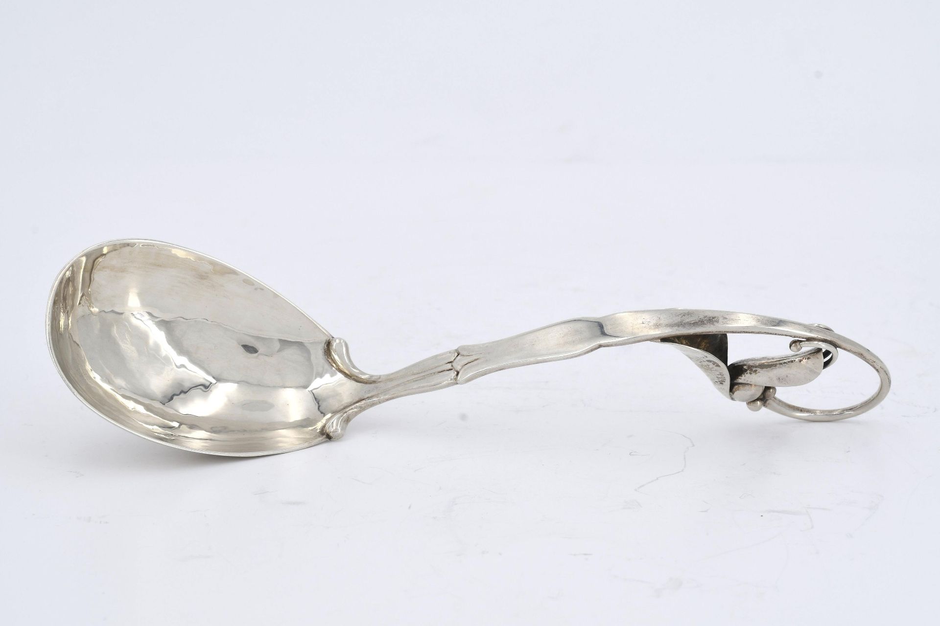 Silver gravy boat and sauce spoon - Image 7 of 8