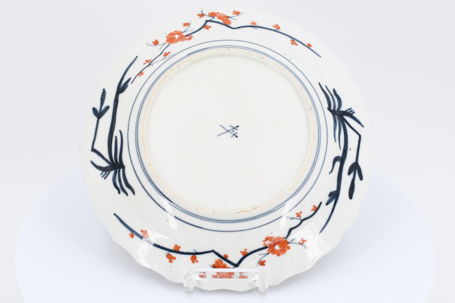 Porcelain plate with asian decor - Image 3 of 3