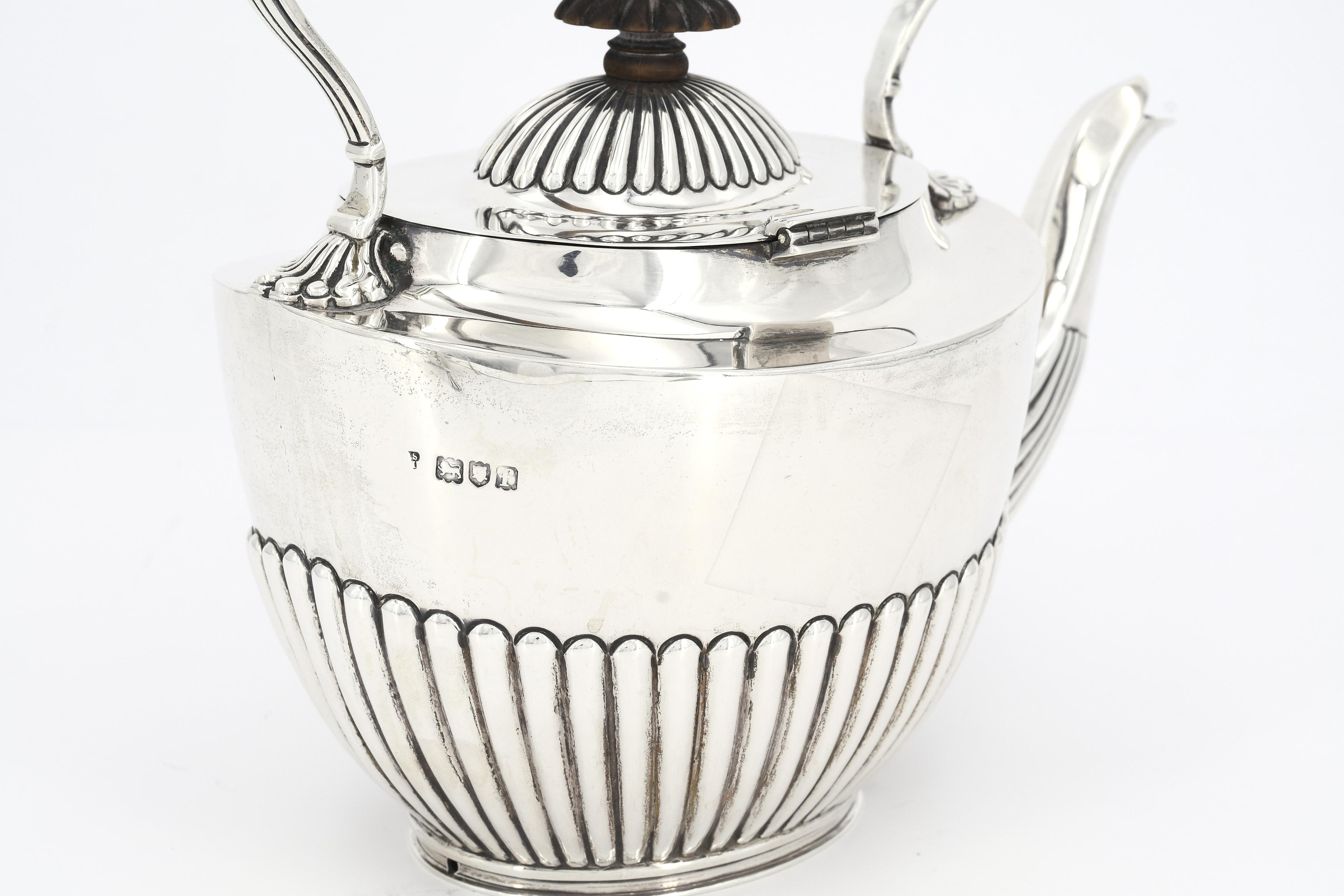 Edward VII silver tea pot with gadrooned walls on rechaud - Image 9 of 9