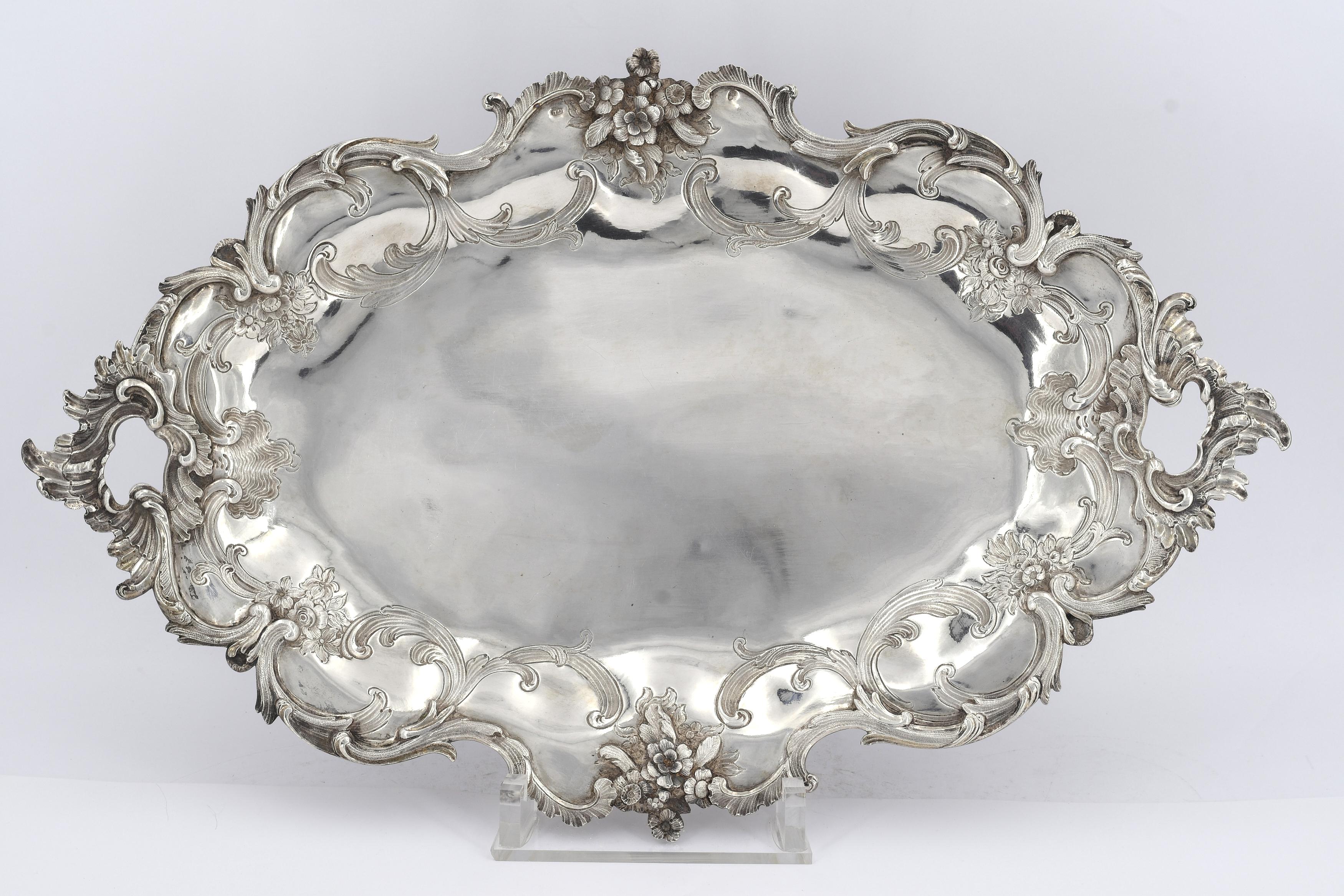 OVAL SILVER PLATTER WITH ROCAILLE DECOR - Image 2 of 4