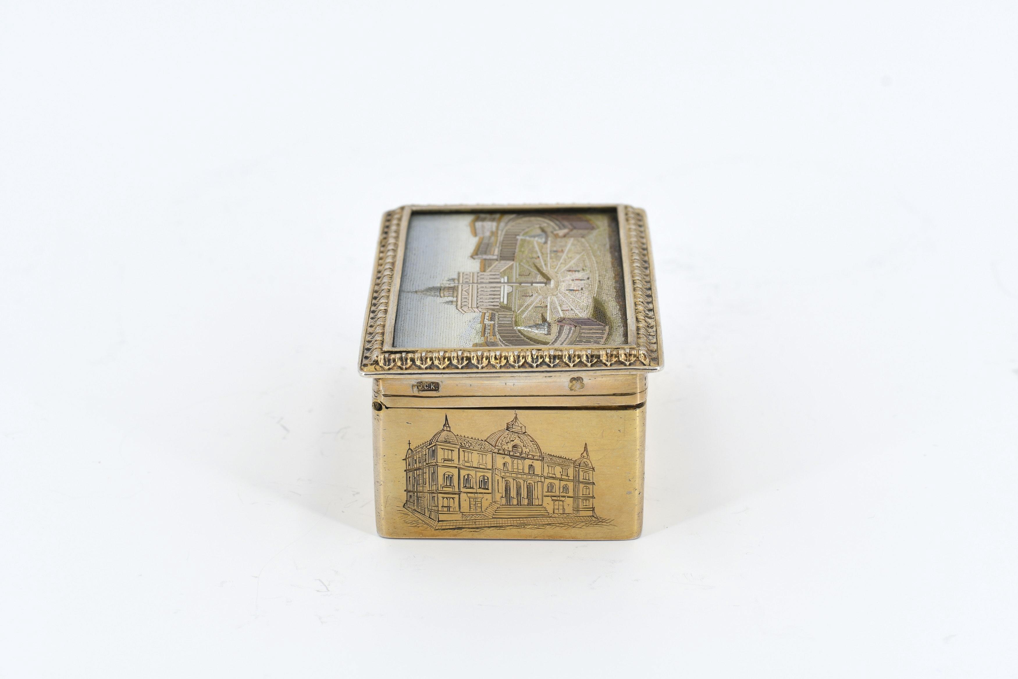 Two exquisite gilt silver and glass snuffboxes with cityscapes of rome in micro mosaic - Image 9 of 14