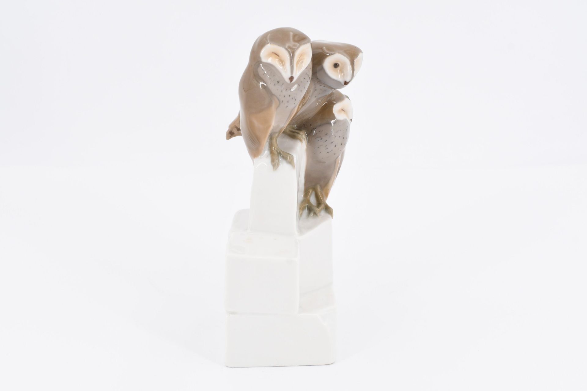 Porcelain ensemble of three barn owls on stone blocks - Image 3 of 6