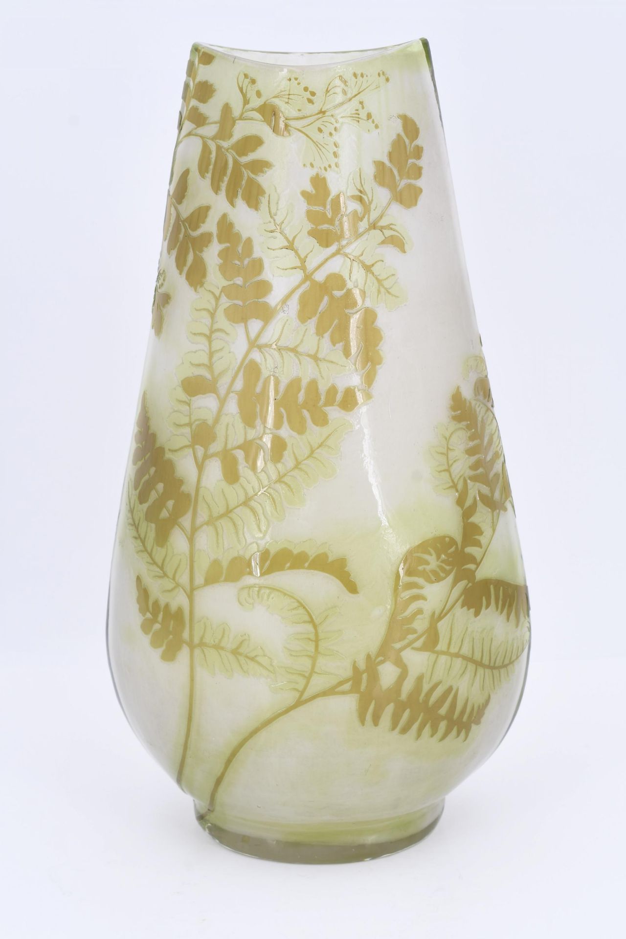 Small glass vase with floral décor - Image 9 of 13