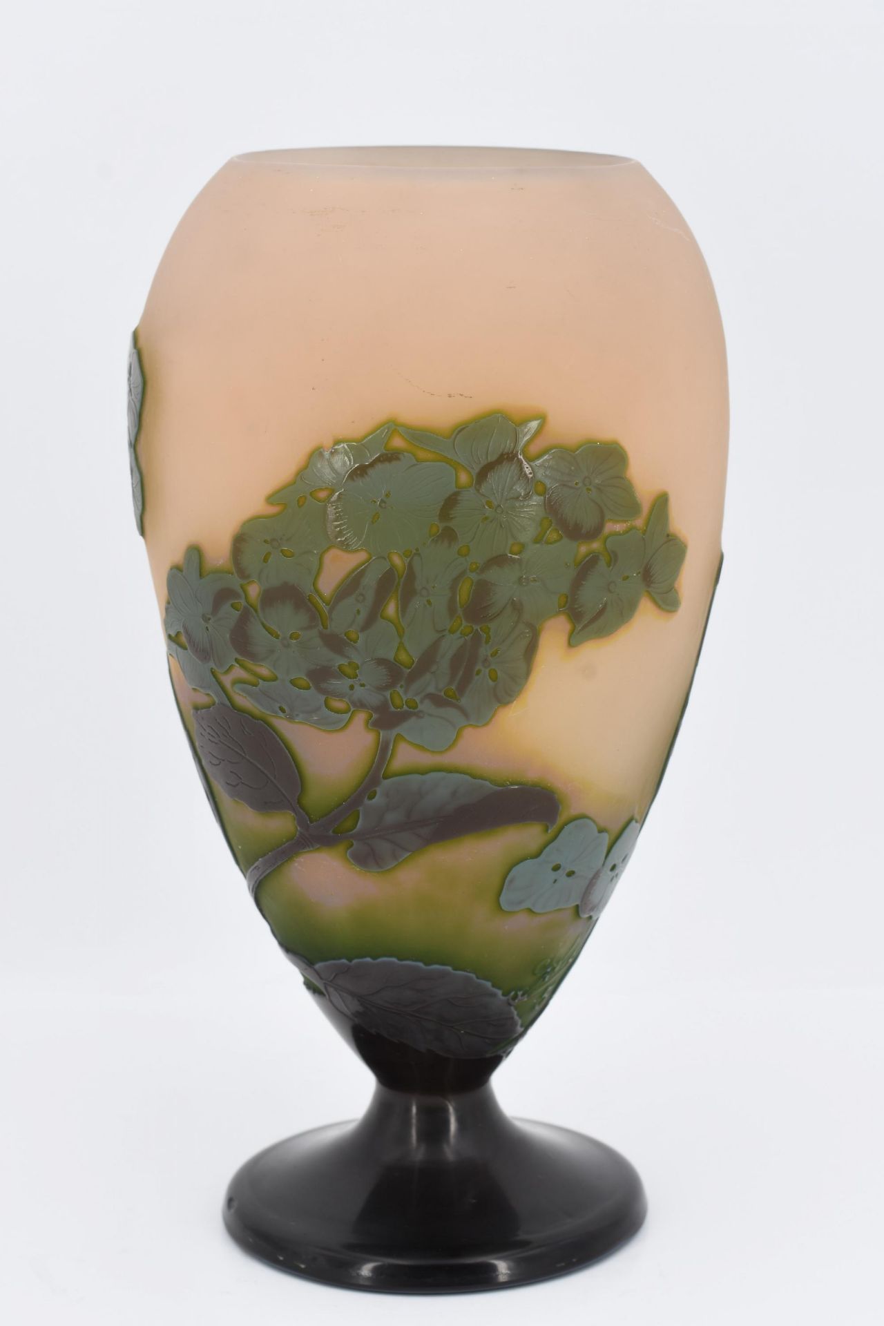 Small glass vase with floral décor - Image 4 of 13