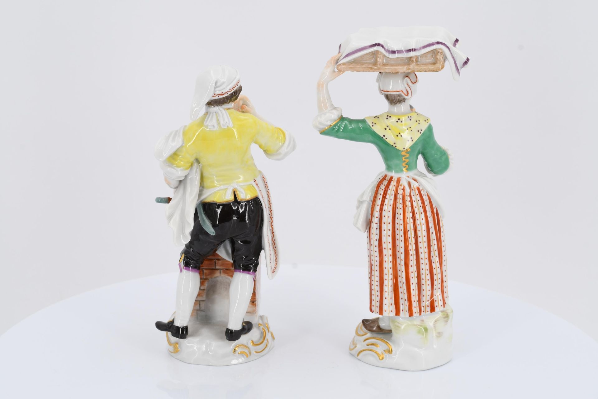 12 porcelain figurines from a series "Cris de Paris" - Image 4 of 27