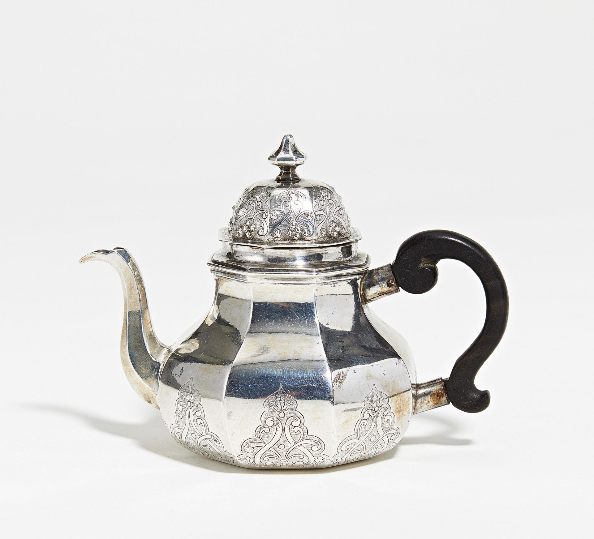 Régence silver tea pot