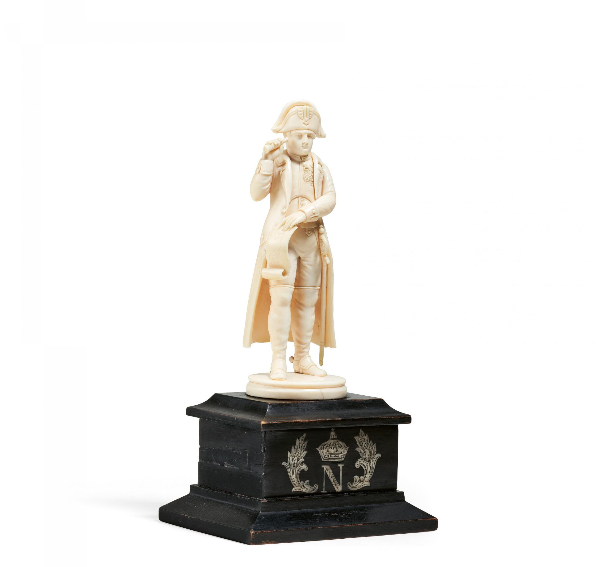 Ivory figurine of Napoleon Bonaparte - Image 2 of 7