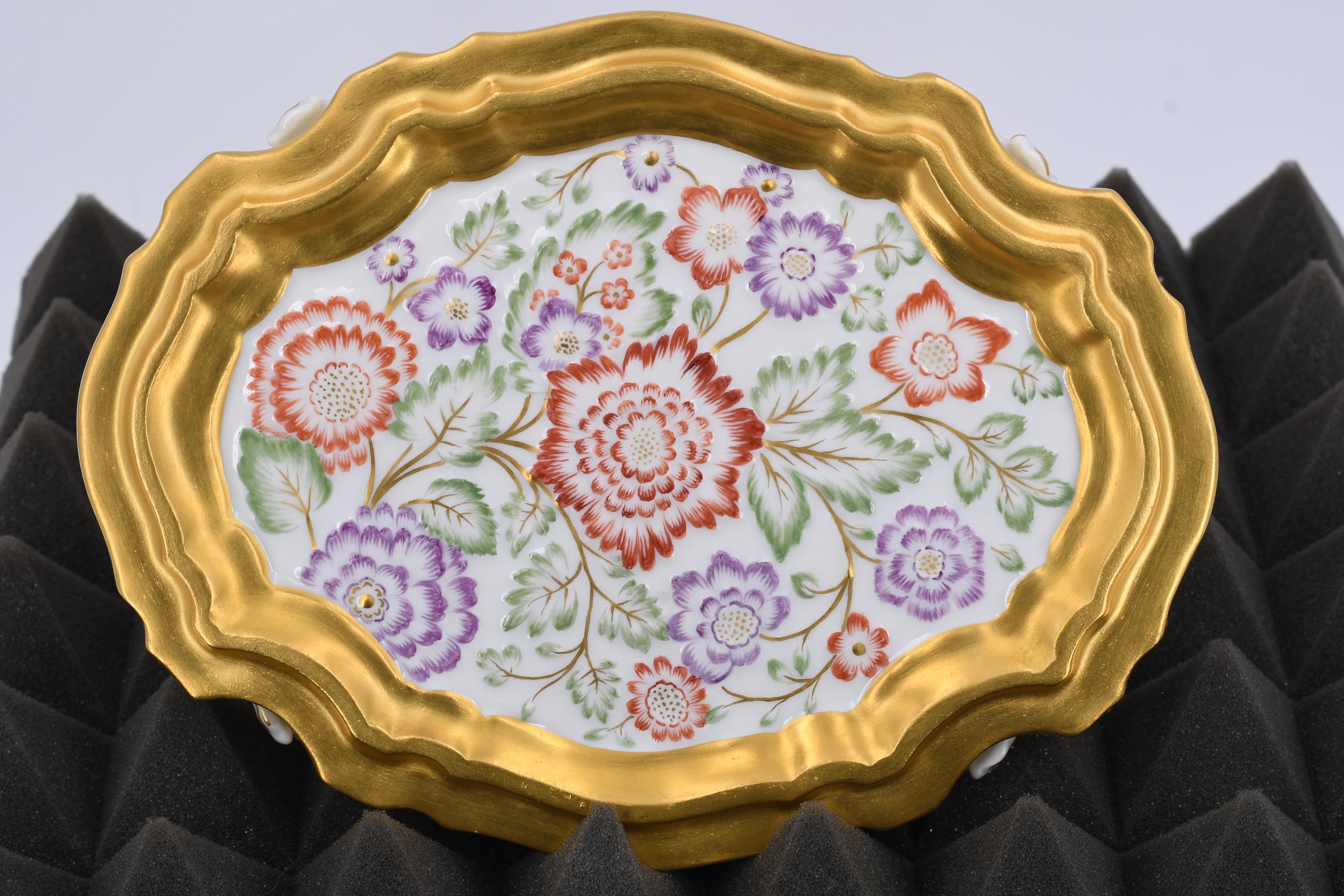  Porcelain crown tureen, so-called "Drüselkästchen" of Maria Josepha  - Image 6 of 9