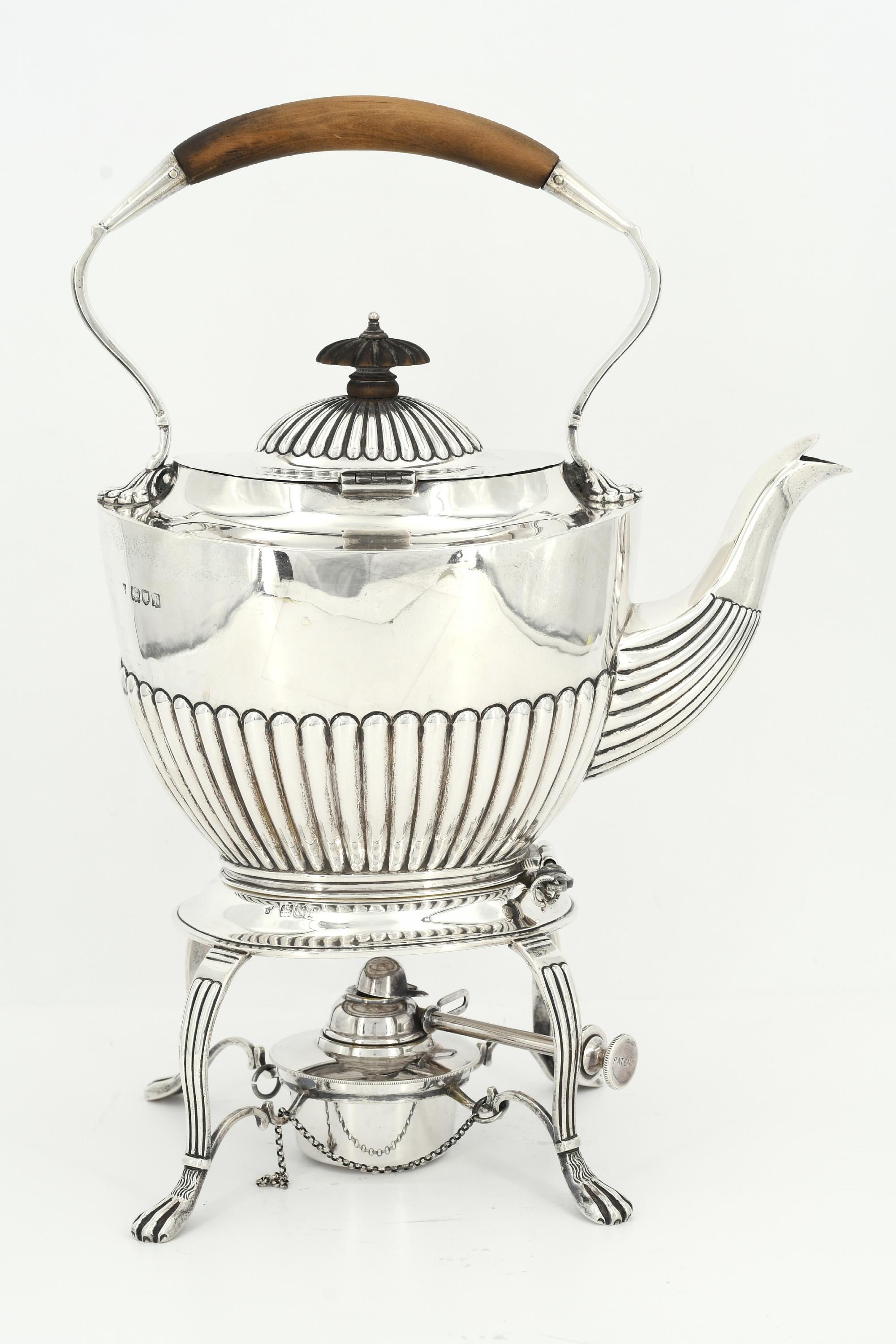 Edward VII silver tea pot with gadrooned walls on rechaud - Image 4 of 9