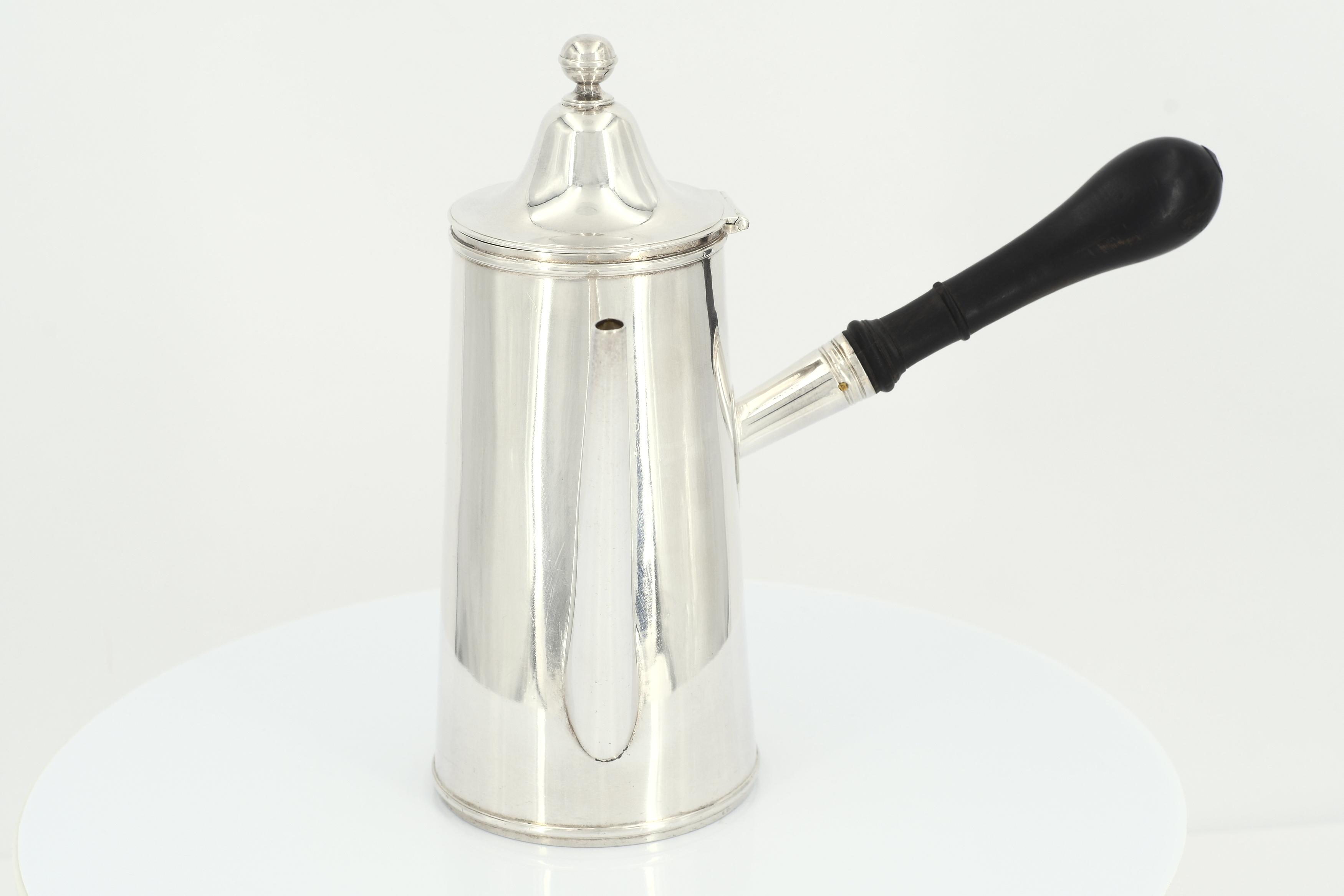 Silver coffee pot with side handle and sleek body - Image 2 of 7