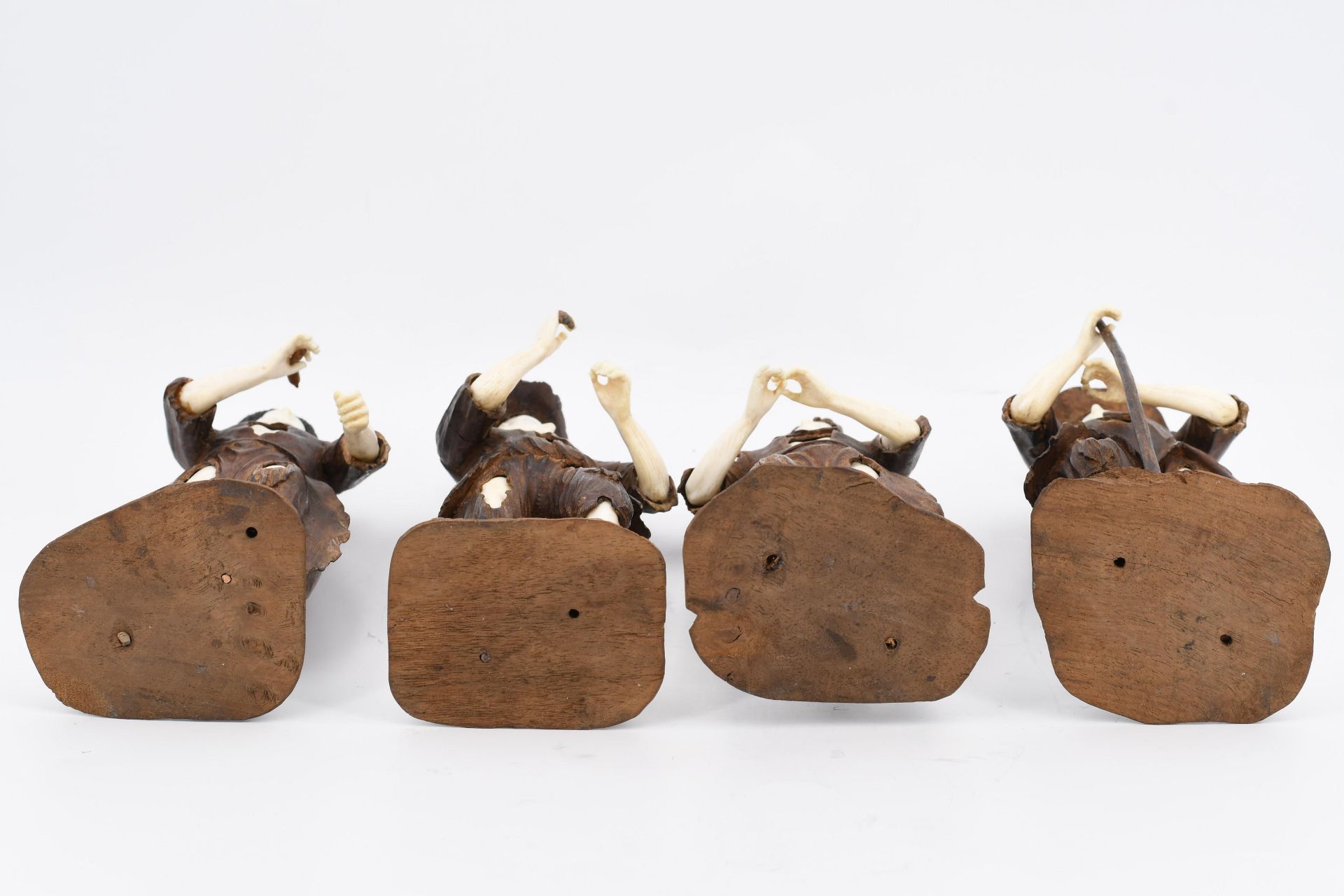 Four limewood and ivory beggar figurines - Image 6 of 6