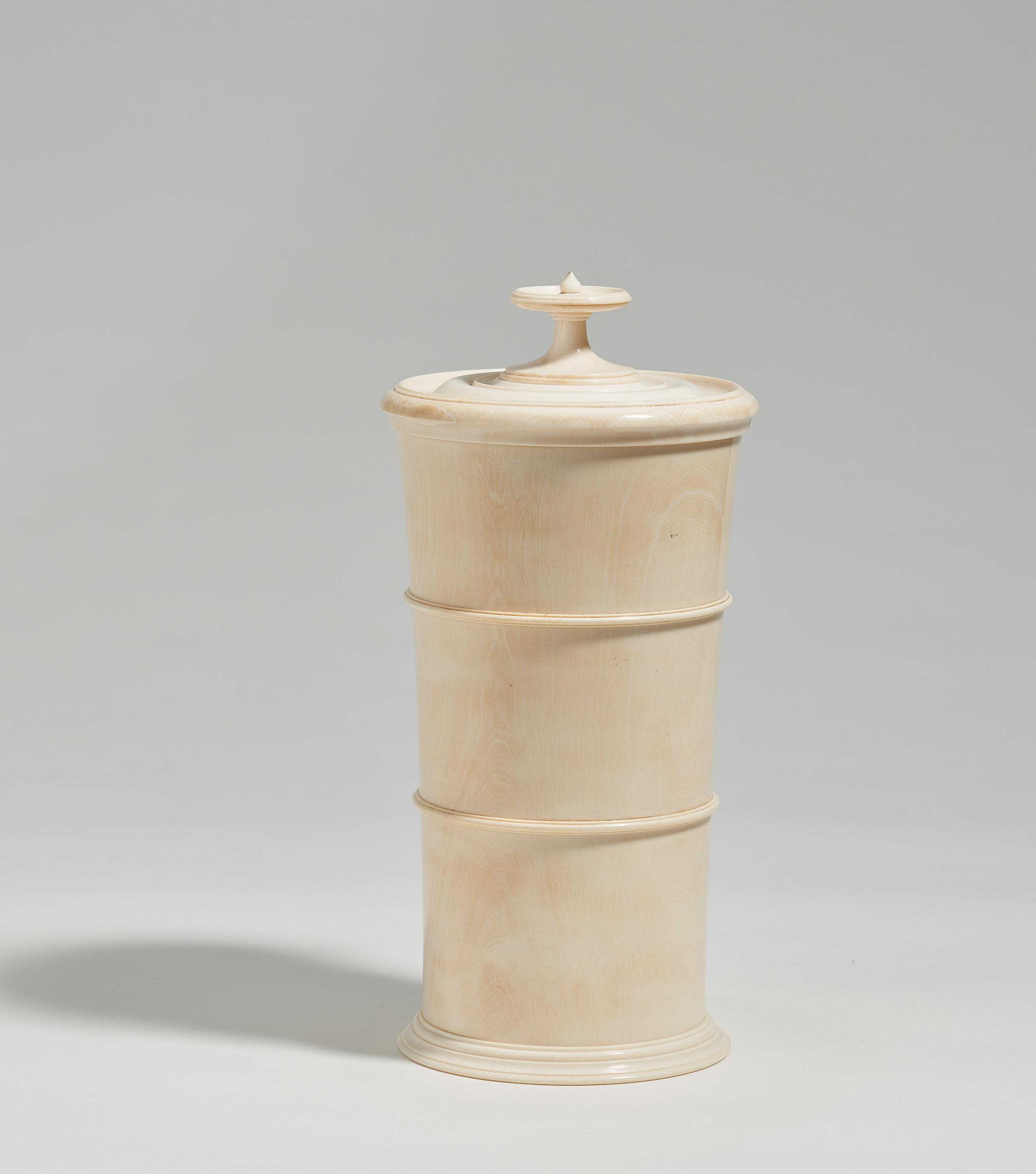 Lidded ivory chalice - Image 3 of 7