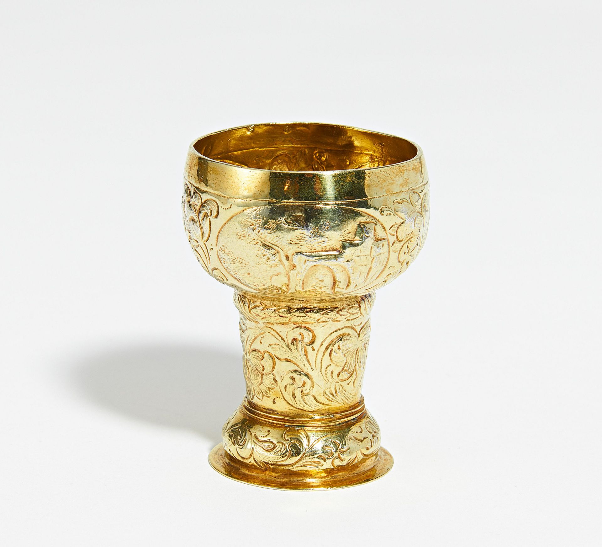 Small vermeil beaker (Roemer) with landscape reserves