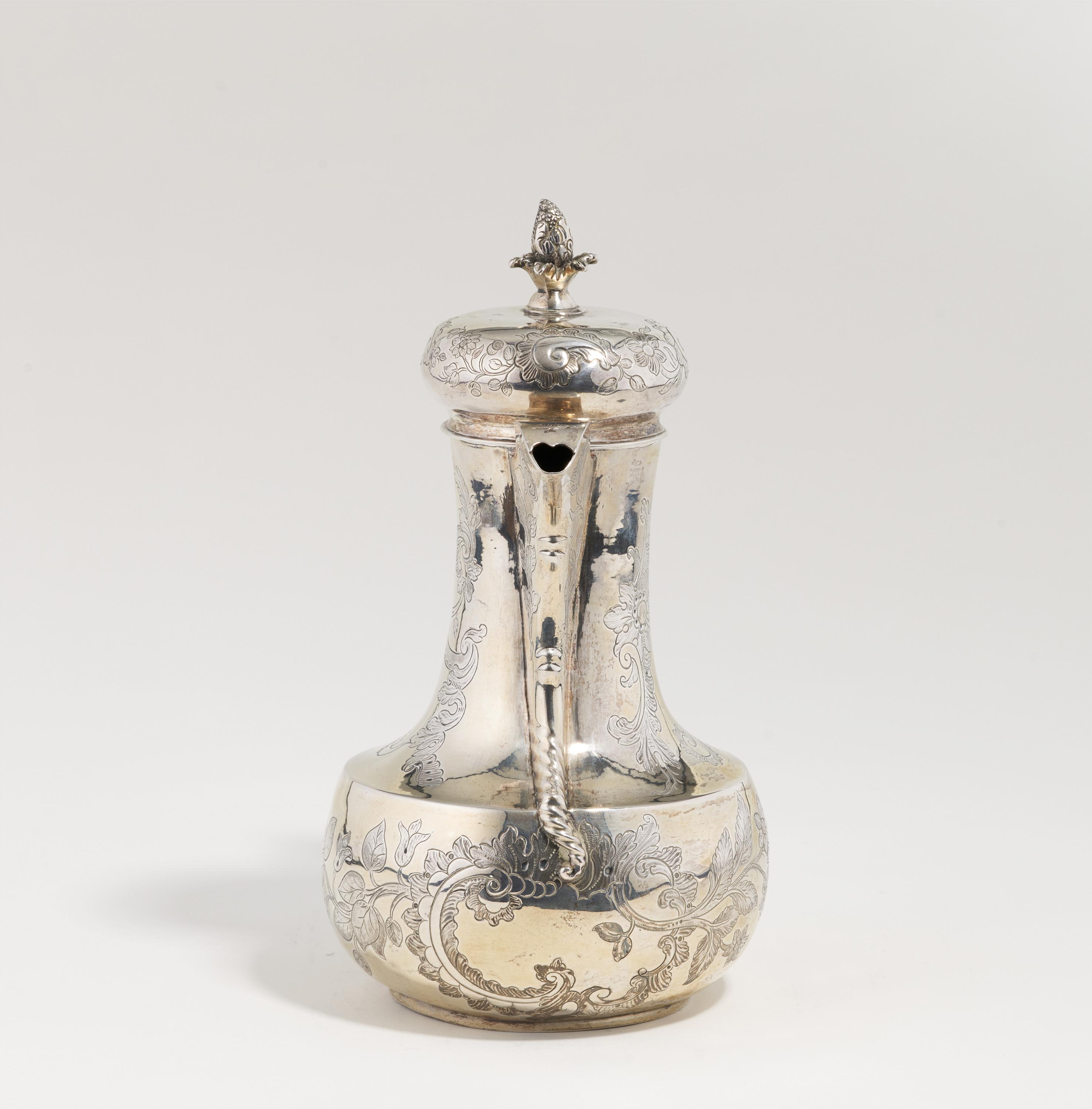 SILVER COFFEE POT, SO CALLED "TÜRKENKOPFKANNE" WITH FINE FLOWER TENDRILS - Image 2 of 6