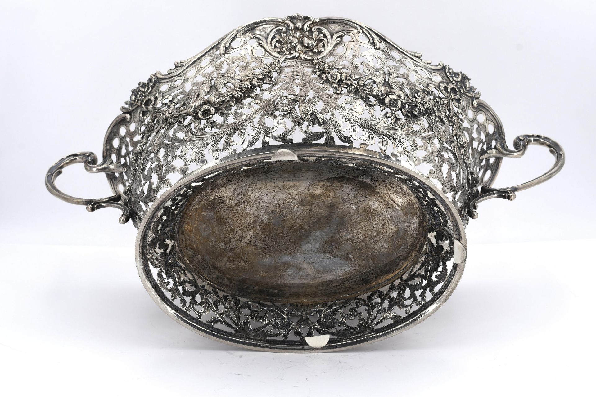 Pair of magnificent large silver bowls with garlands and birds of paradise - Image 10 of 21