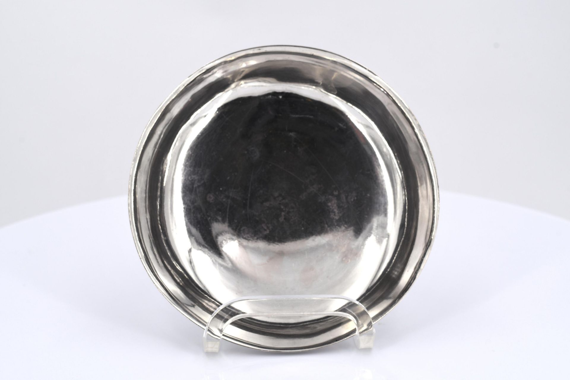 Small round silver bowl with slightly flared rim - Image 2 of 3