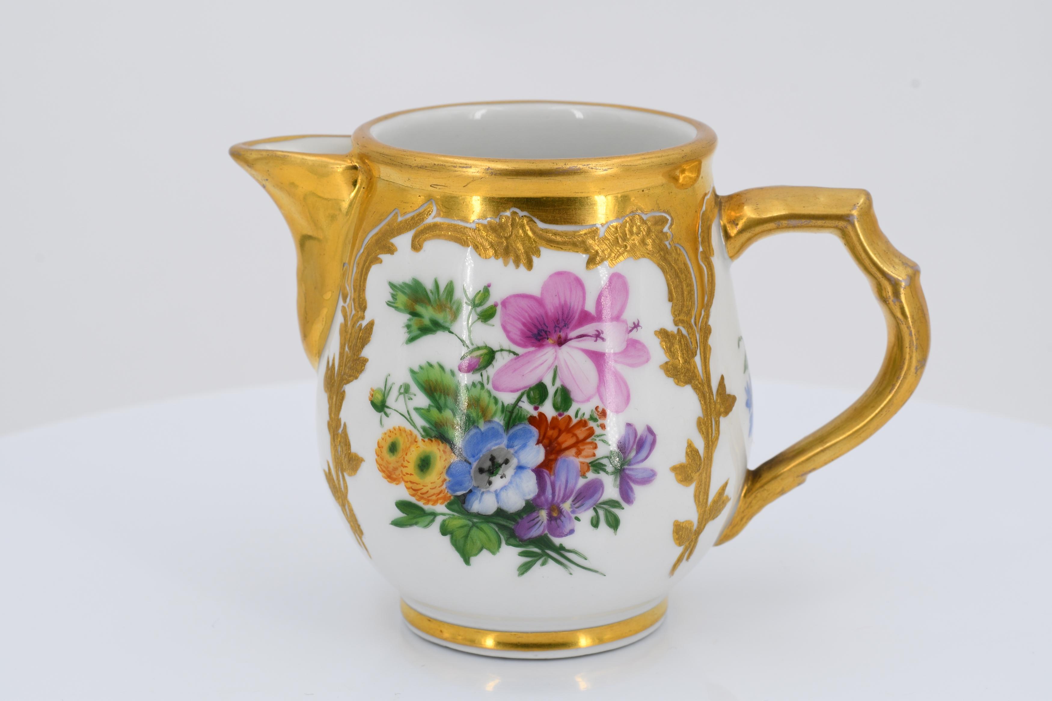 Magnificent procelain coffee and tea service with lavish flower decor - Image 20 of 27