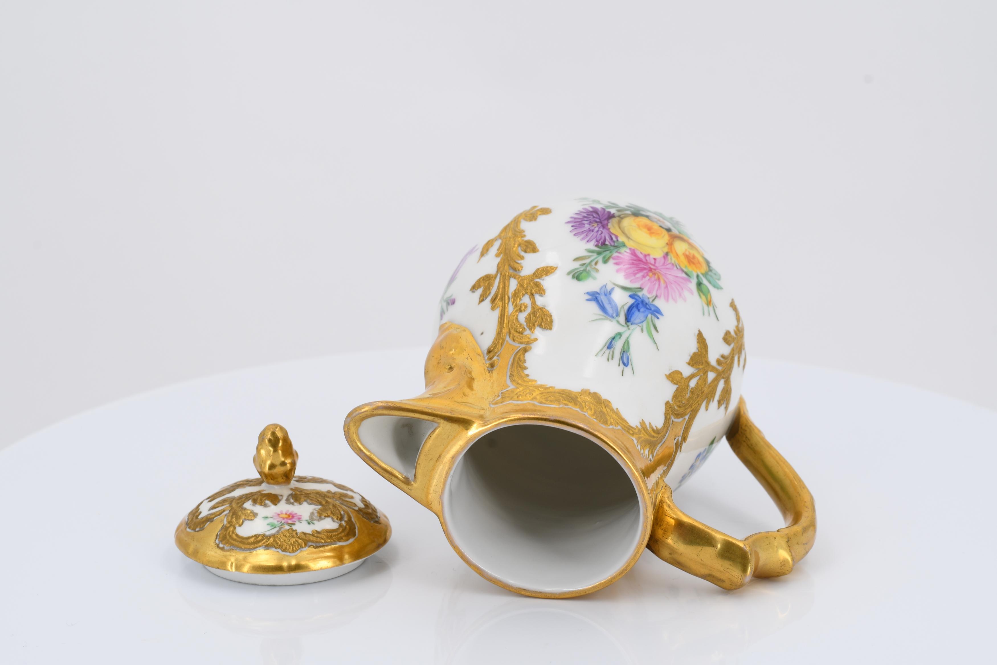 Magnificent procelain coffee and tea service with lavish flower decor - Image 18 of 27