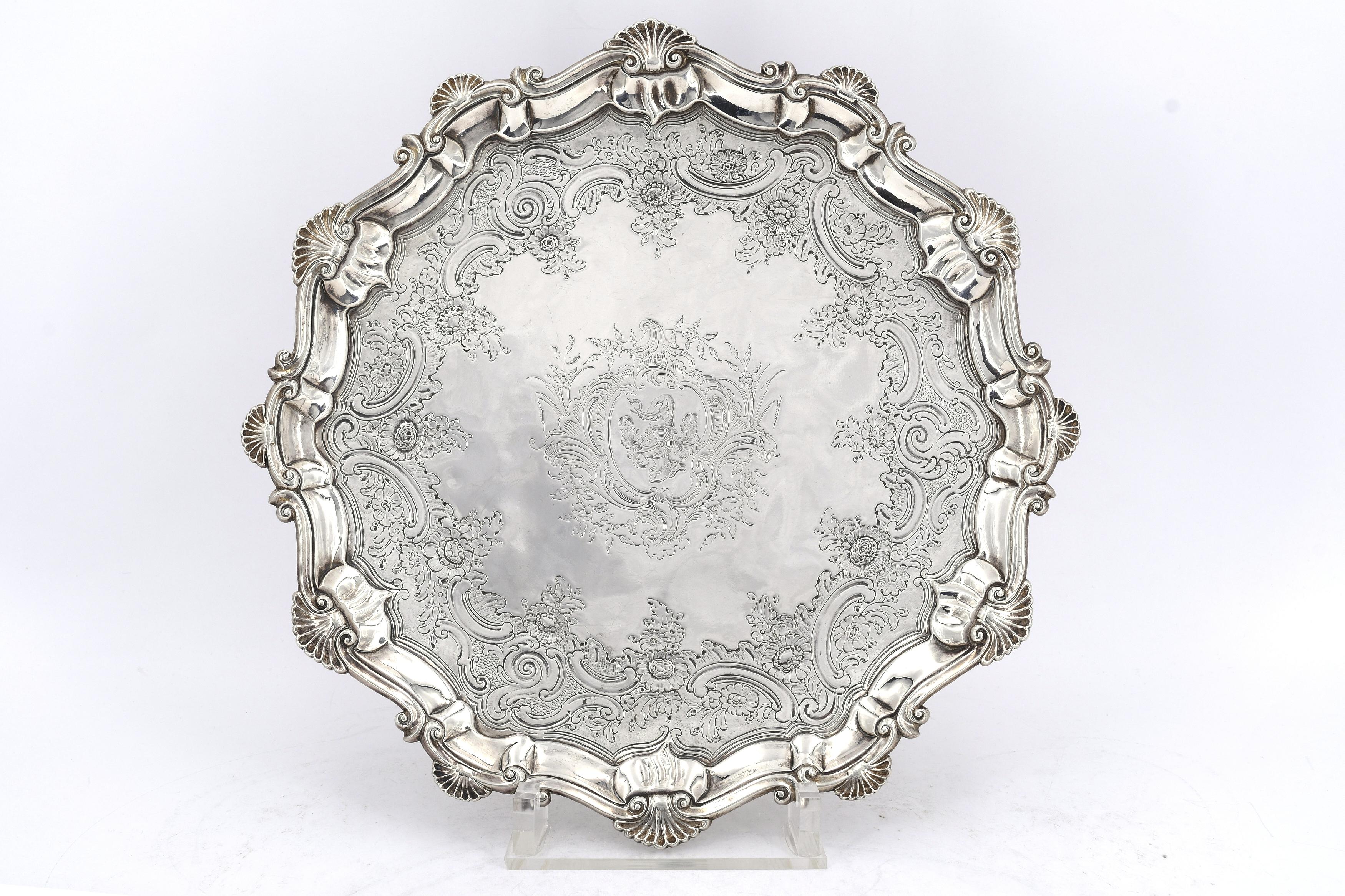 Large George II silver salver with scallop and rocaille décor - Image 2 of 3