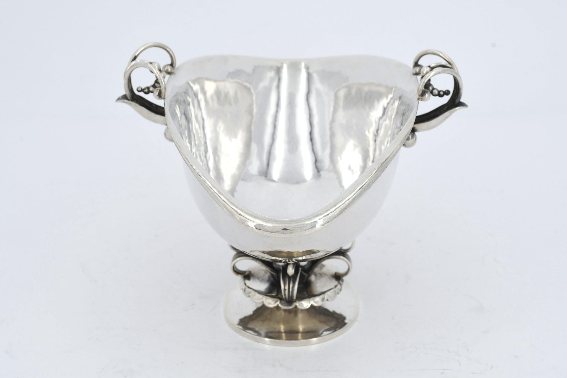 Silver gravy boat and sauce spoon - Image 4 of 8