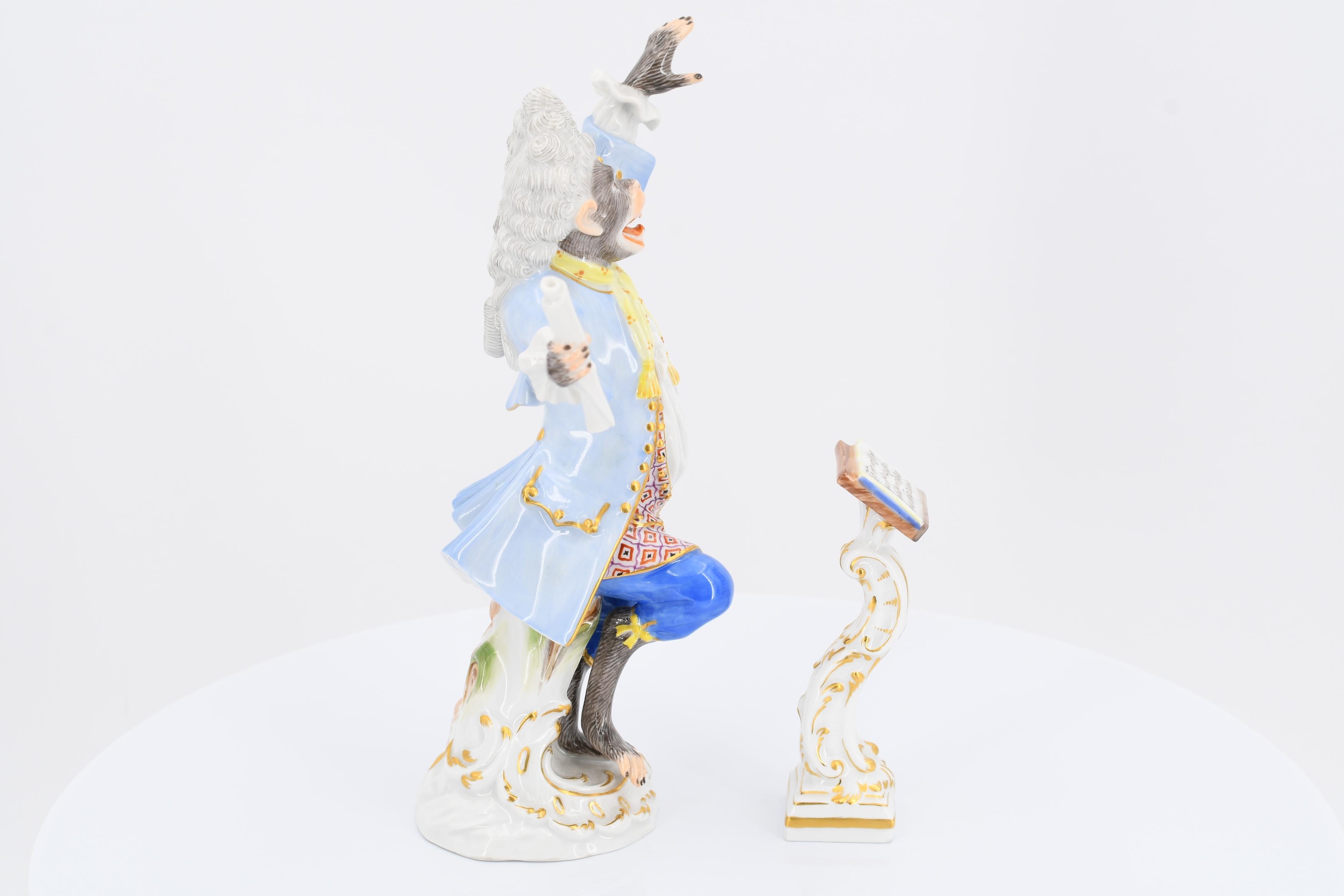 19 porcelain figurines and one music desk from the ape chapel - Image 20 of 27