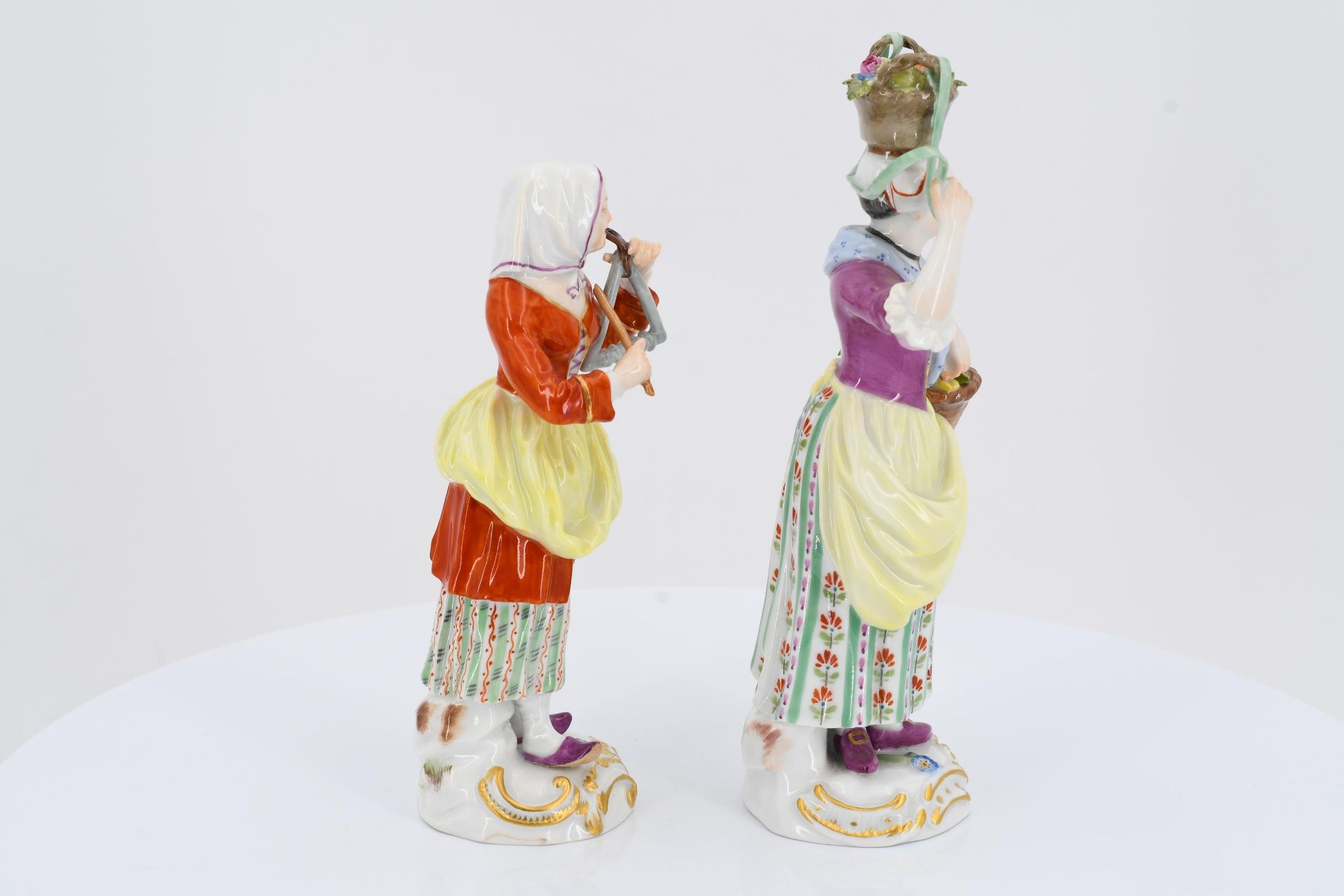 12 porcelain figurines from a series "Cris de Paris" - Image 15 of 27