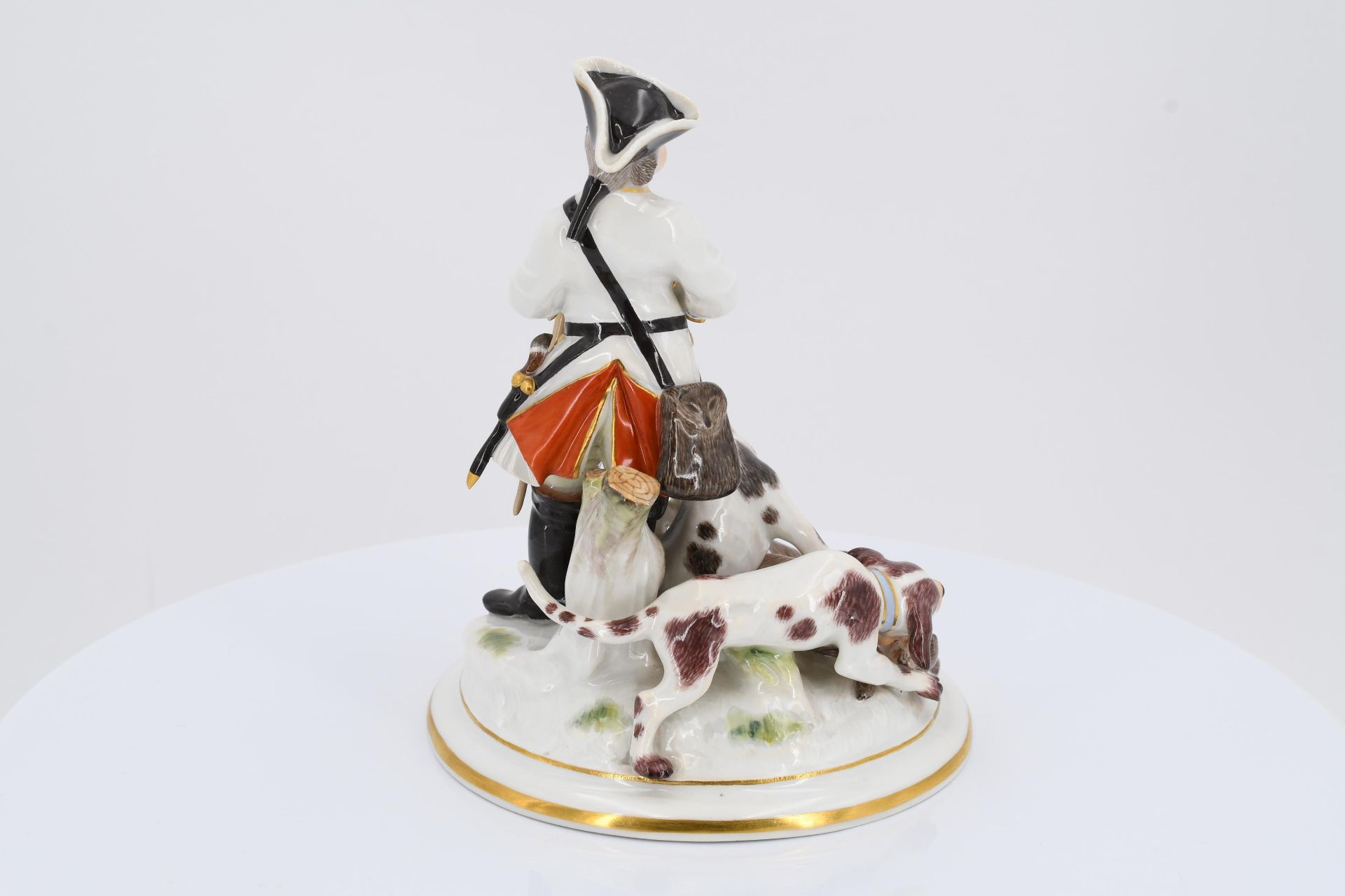 Porcelain ensemble of hunter with slain rabbit - Image 4 of 6