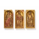Spanische Schule: Drei Reliefs der Evangelisten Markus, Johannes und Matthäus aus einem Altarretabel
