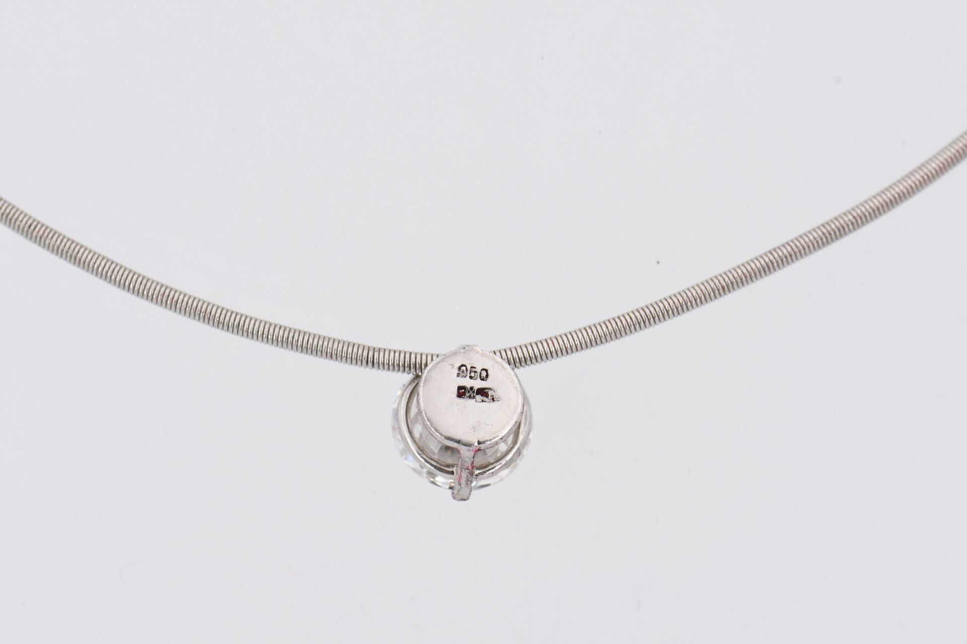 Solitaire-Pendant Necklace - Image 7 of 9