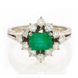 Smaragd-Diamant-Entourage-Ring