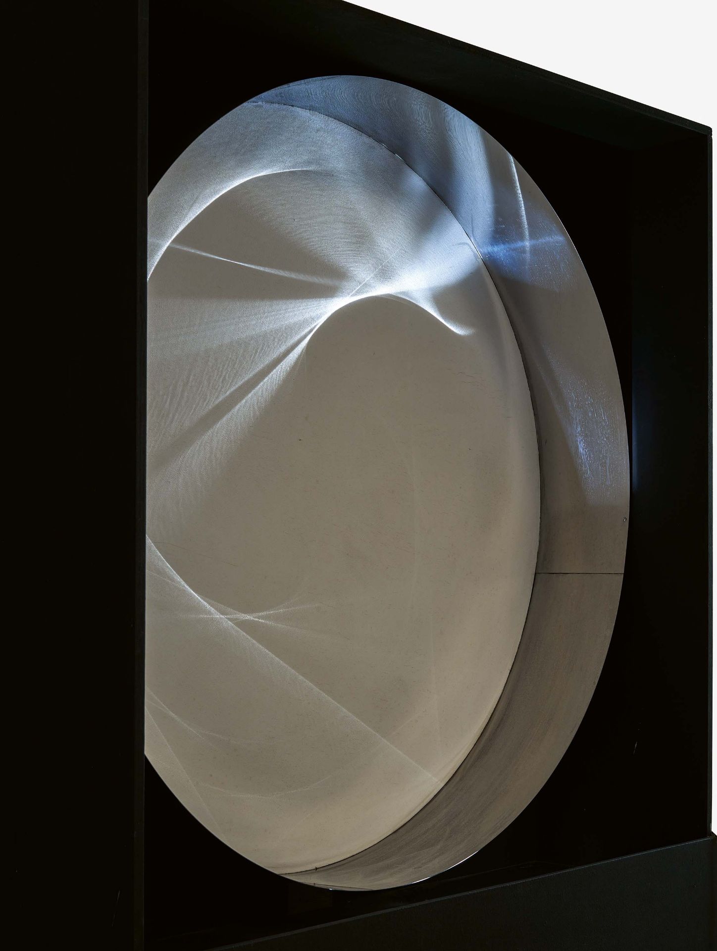 Julio Le Parc: Continuel Lumière Cylindre - Image 4 of 4