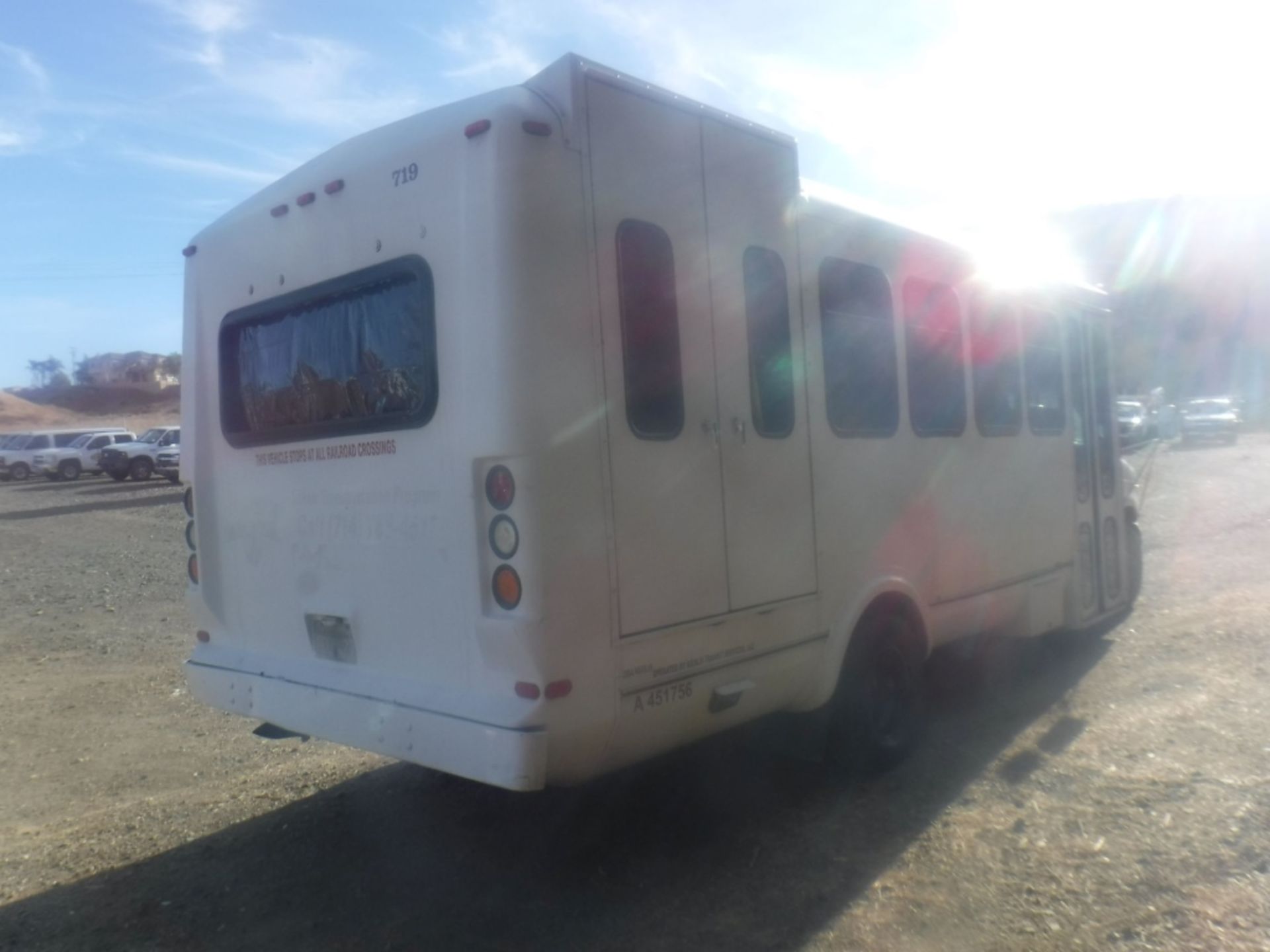 Ford E450 16-Passenger Bus, - Image 5 of 27