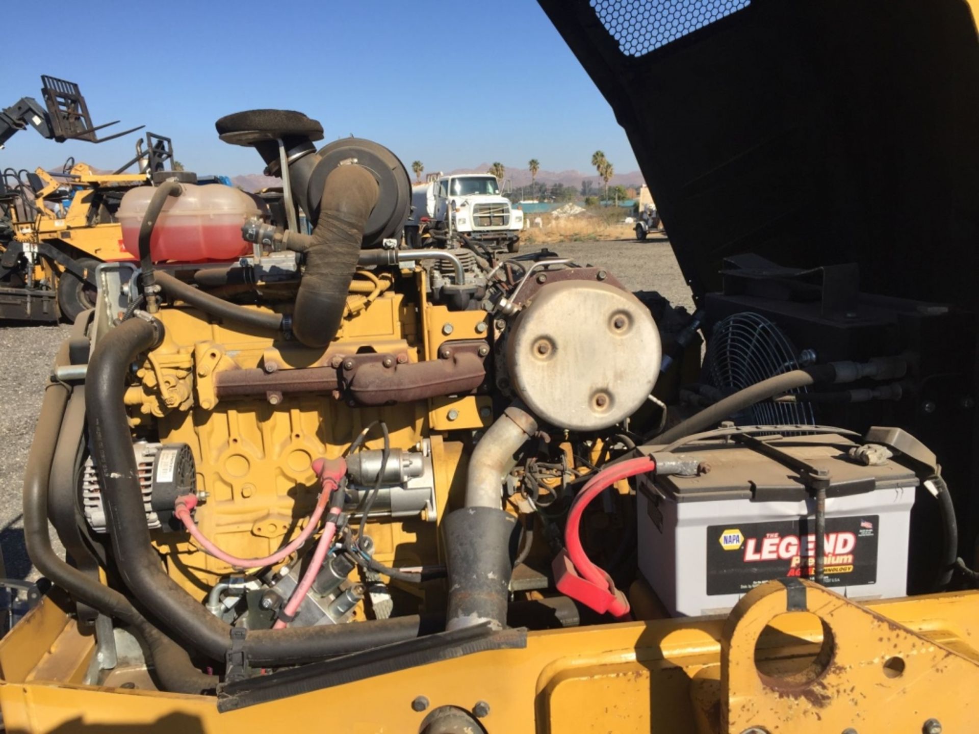 2014 Caterpillar CB34B Vibratory Tandem Roller, - Image 17 of 28