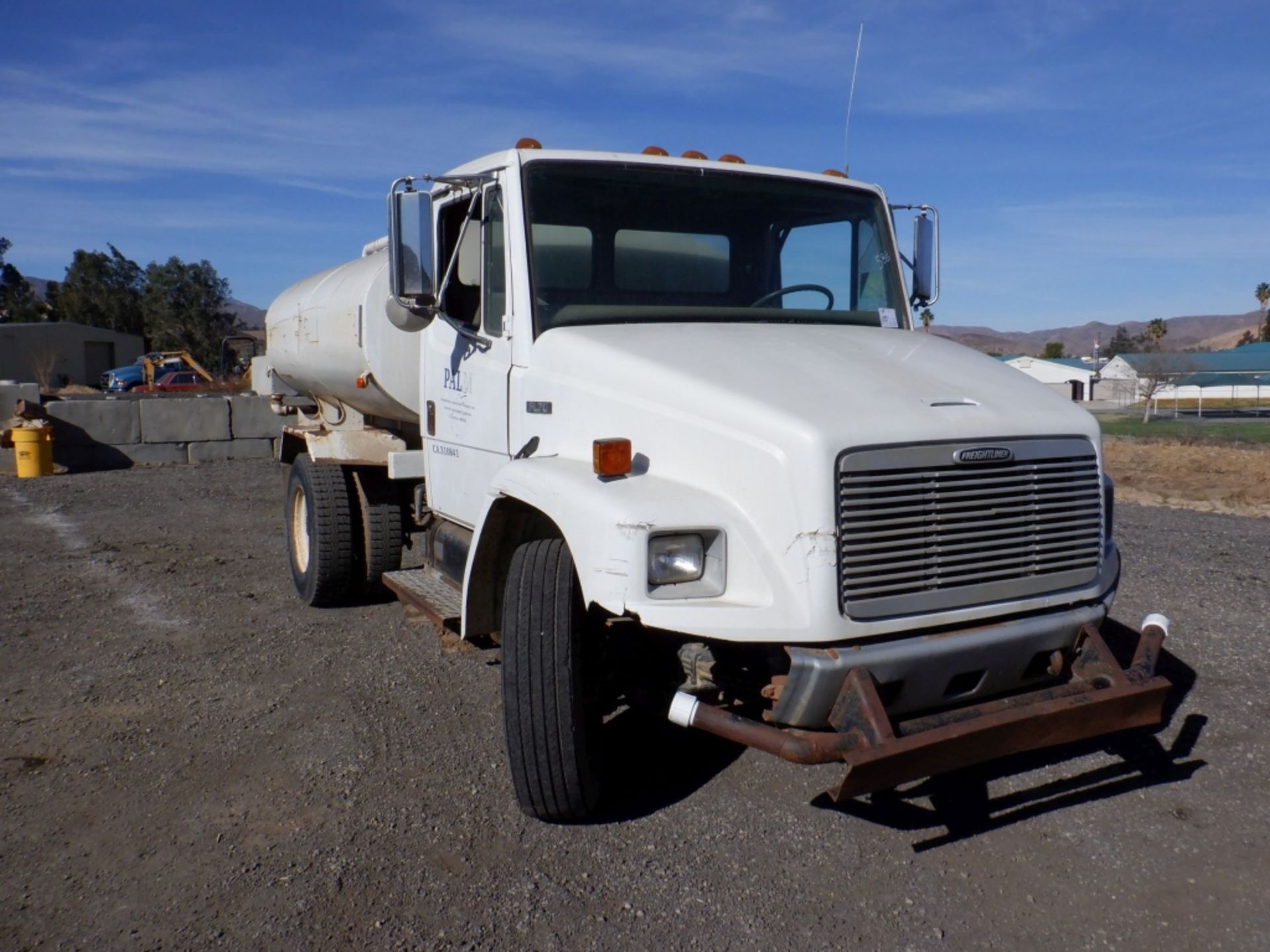 Freightliner FL70 2500 Gallon Water Truck, - Image 4 of 47