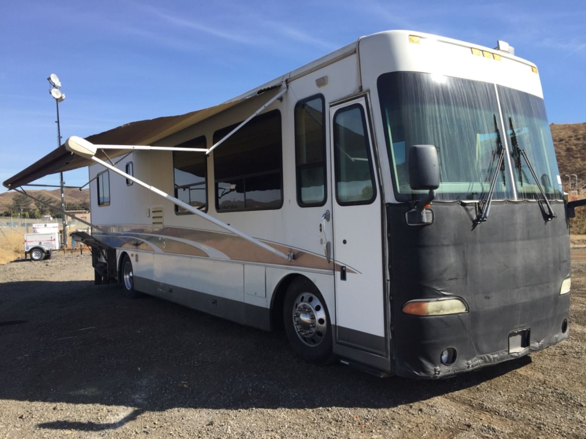 Western Recreational 36' Motorhome, - Image 3 of 48