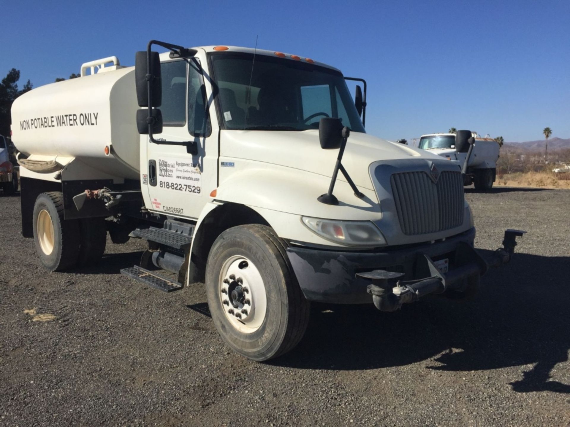 2012 International 4300 Durastar 2000 Gallon Water - Image 2 of 28