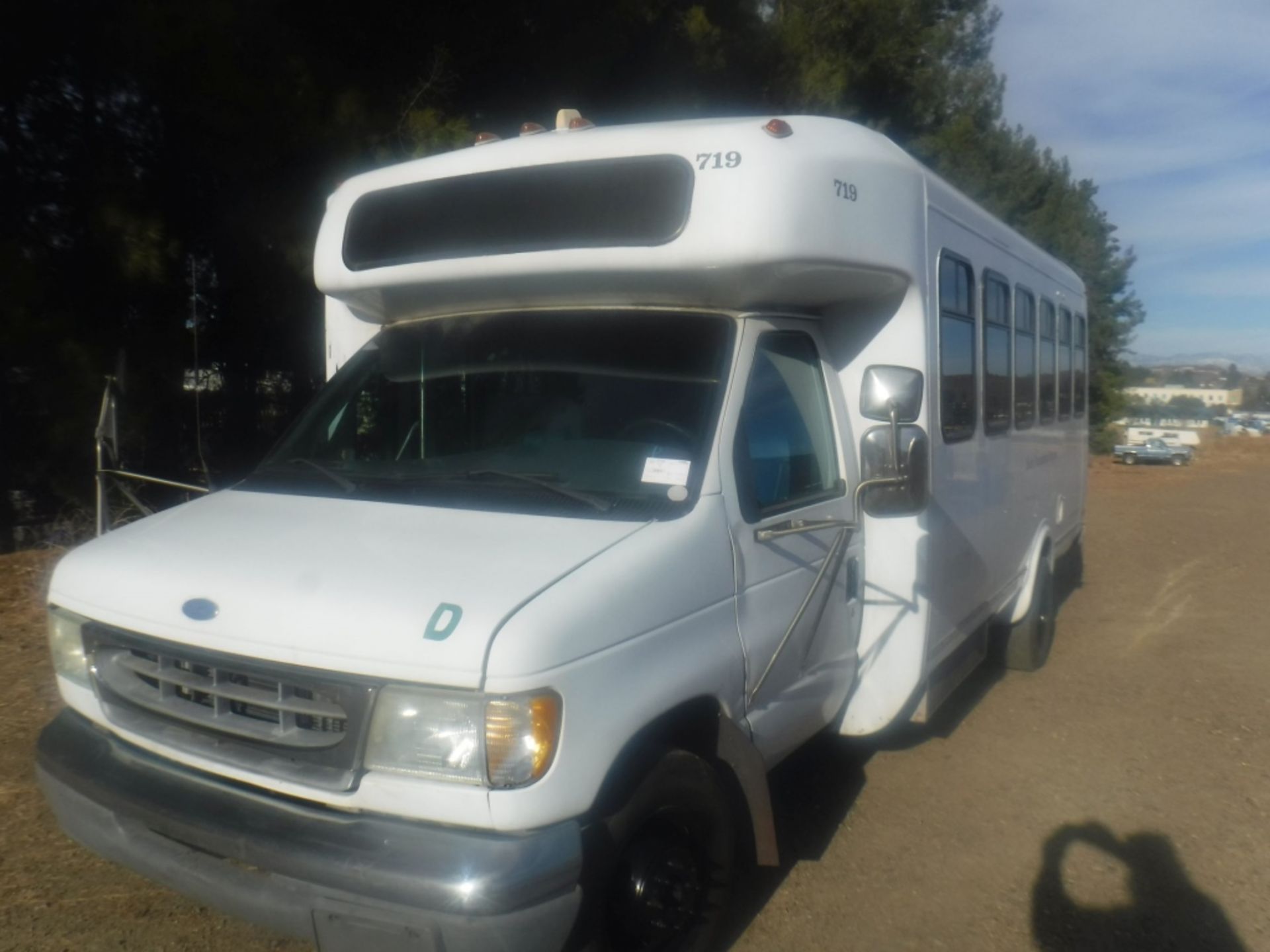 Ford E450 16-Passenger Bus, - Image 3 of 27