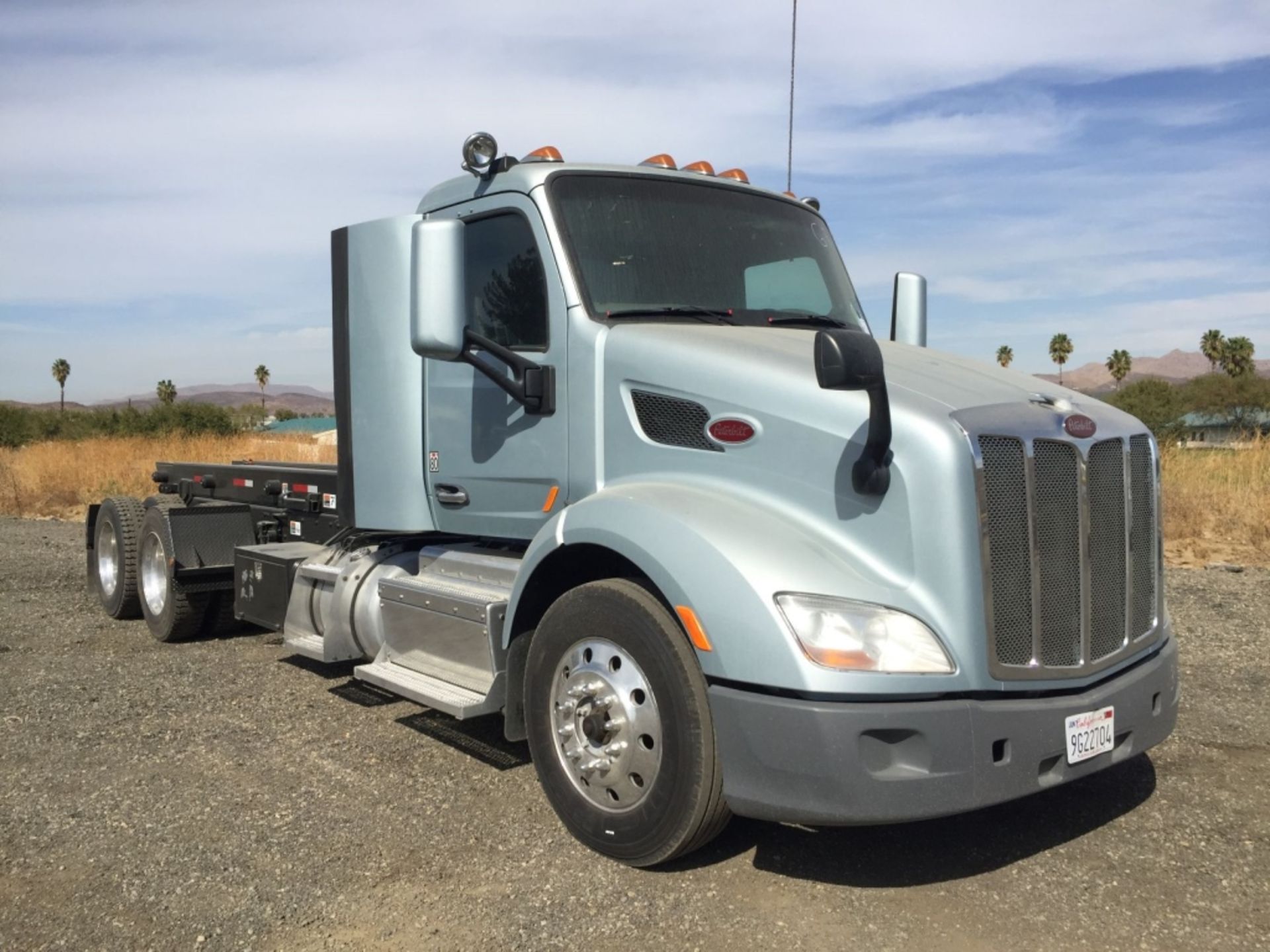 2016 Peterbilt 579 Roll Off Truck,