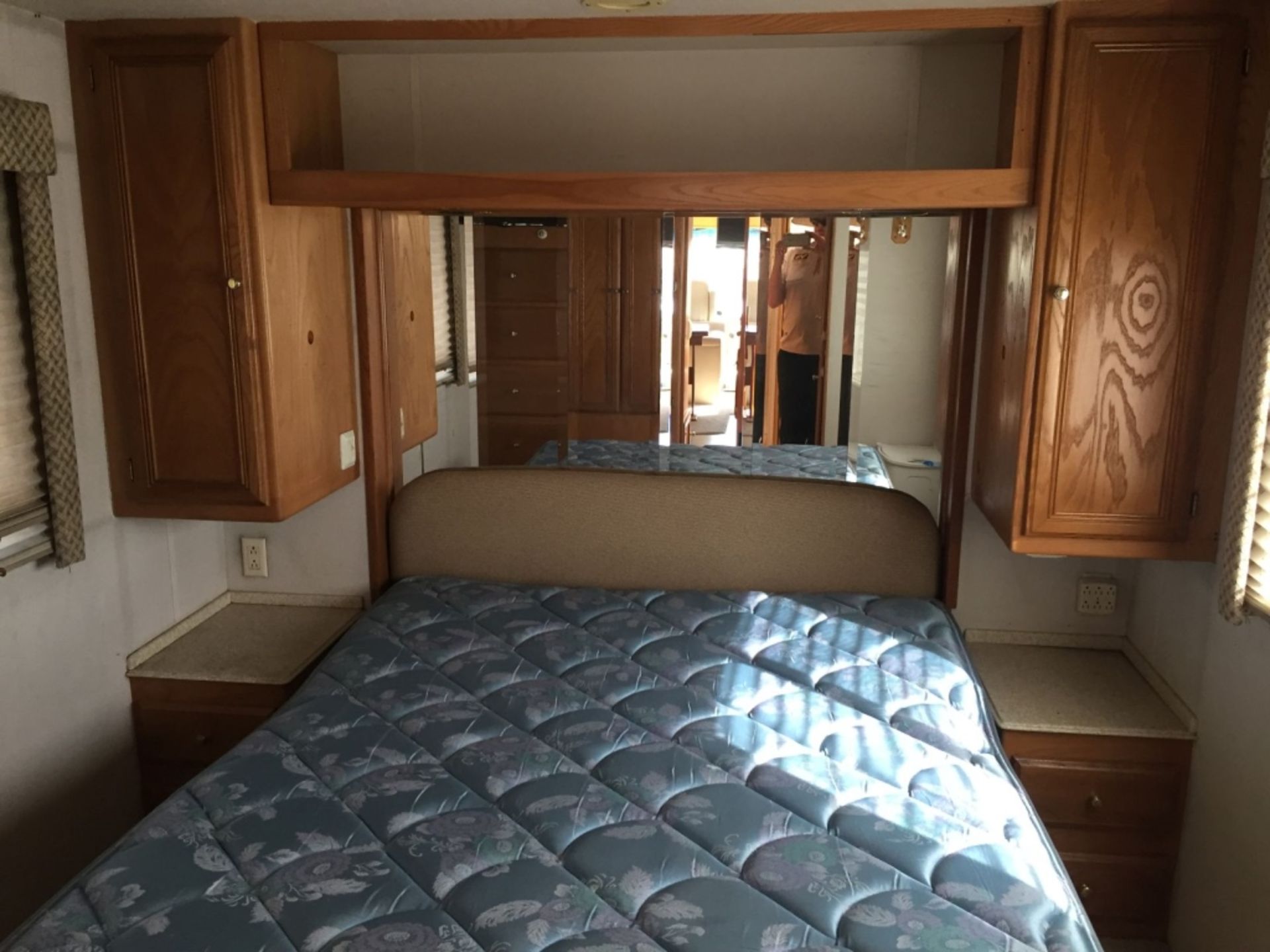 Western Recreational 36' Motorhome, - Image 30 of 48