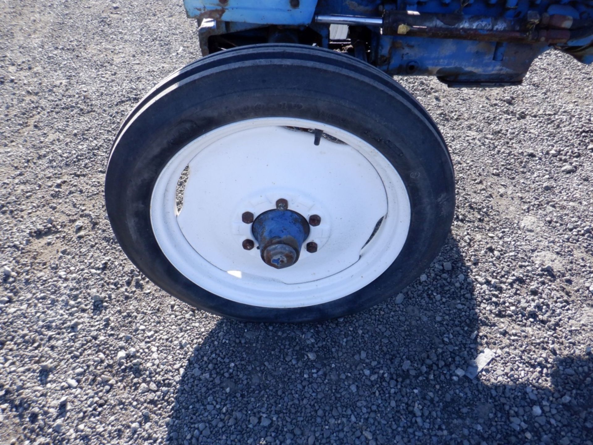 Long 460/1529 Agricultural Tractor, - Image 13 of 16