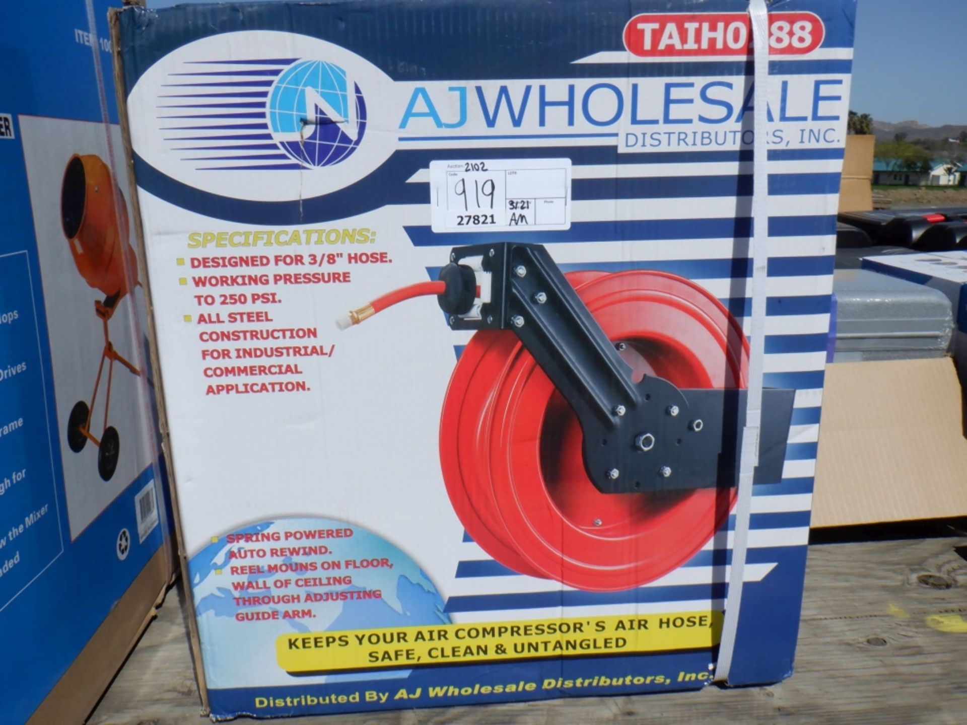 Unused 3/8" x 50' Air Hose Reel, - Image 2 of 2