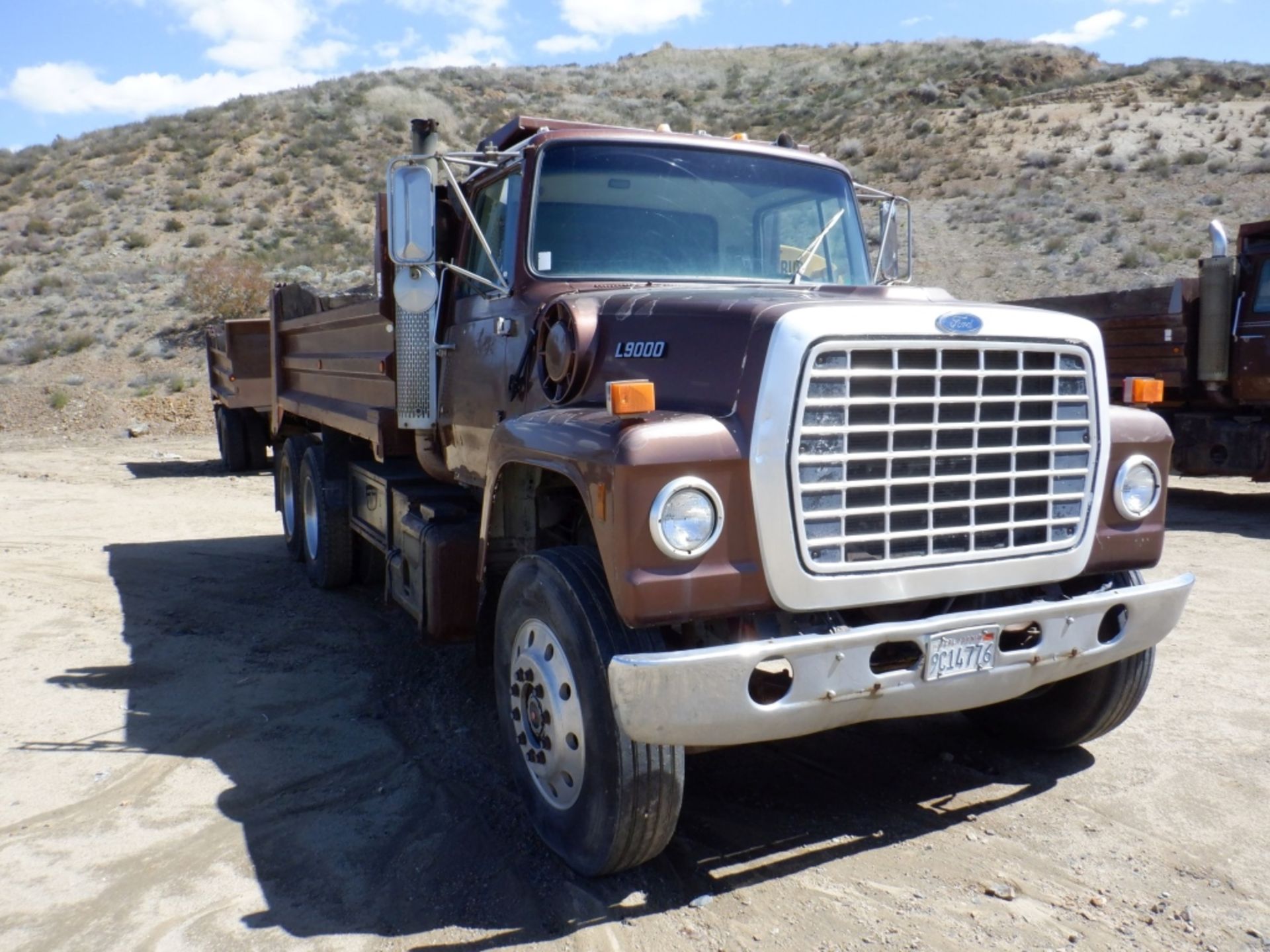 Ford L9000 Dump Truck, - Image 2 of 19