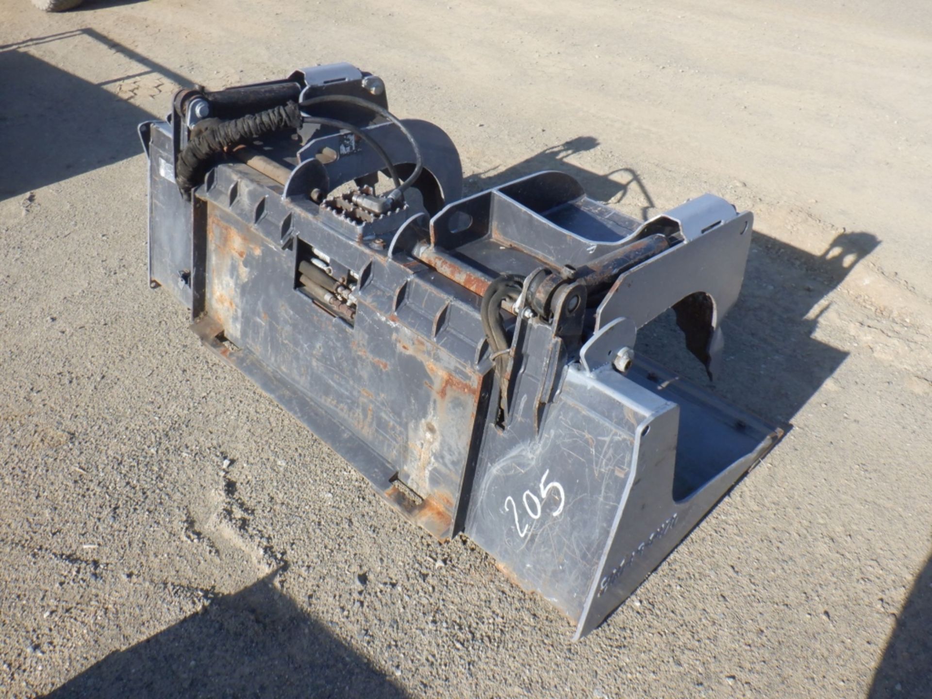 2017 Paladin Grapple Bucket, - Image 2 of 3