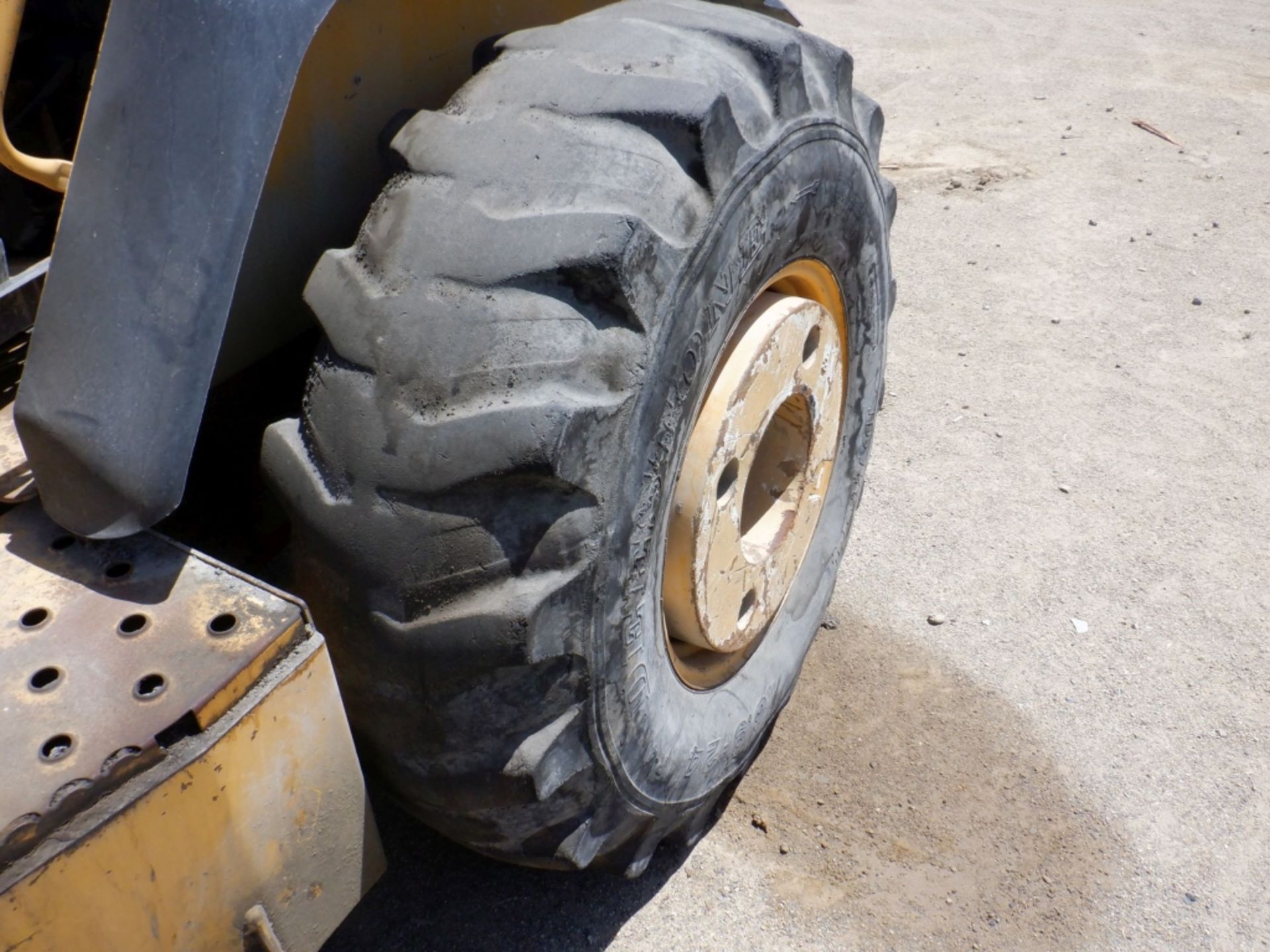 John Deere 210LE Skip Loader, - Image 8 of 15