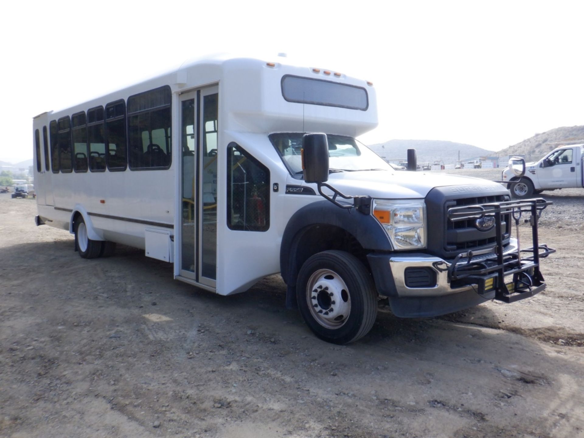 2016 Ford F550XL 29-Passenger Bus, - Image 2 of 26